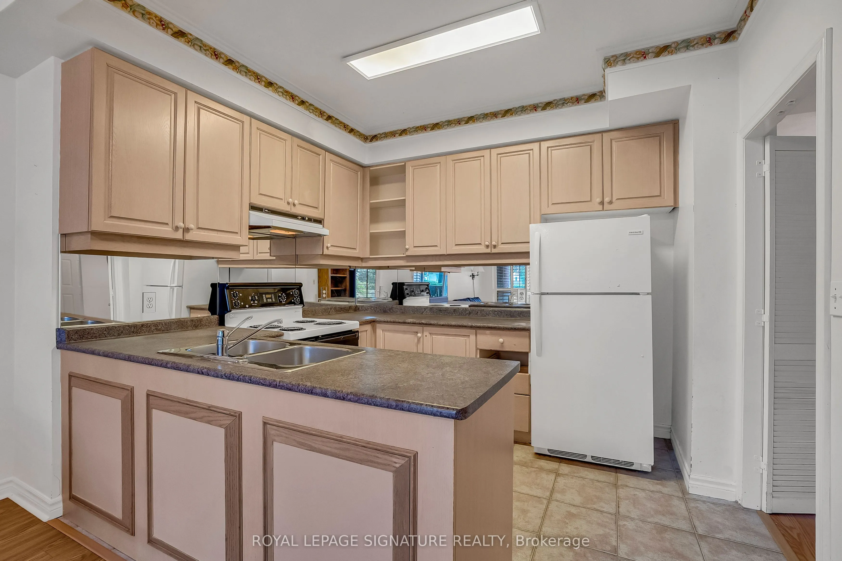 801 Lawrence Avenue E #106