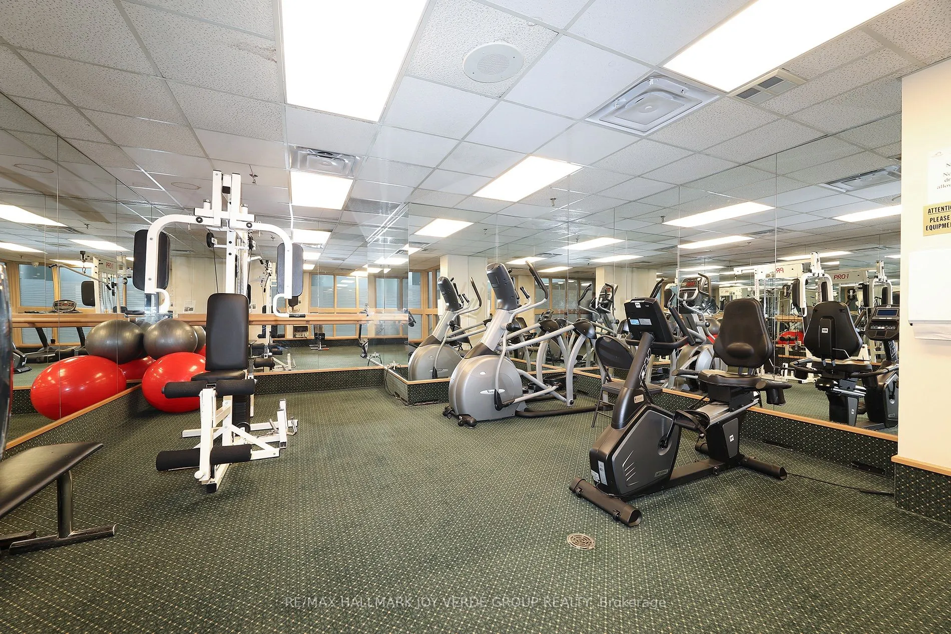 5 Kenneth Avenue #405