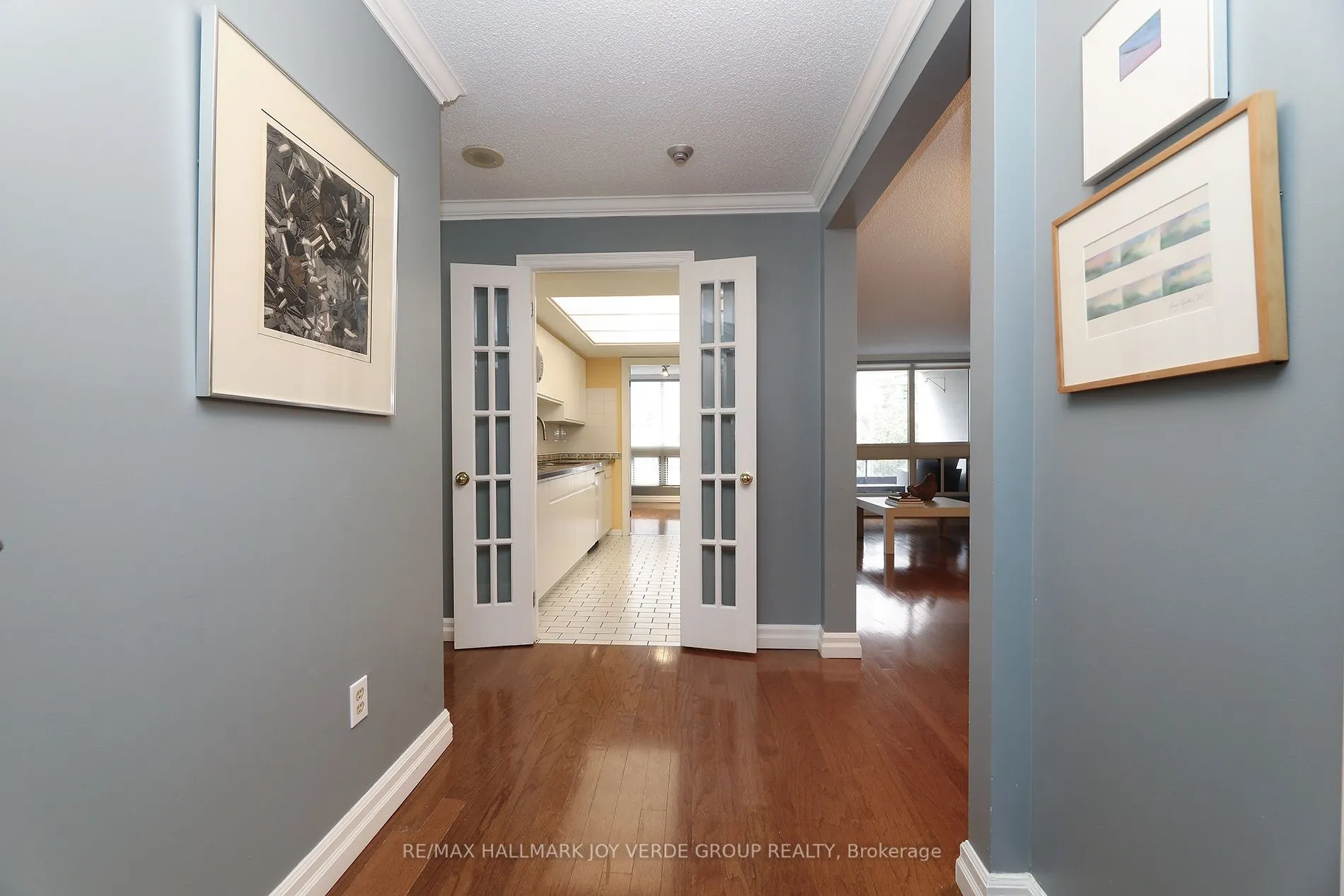 5 Kenneth Avenue #405