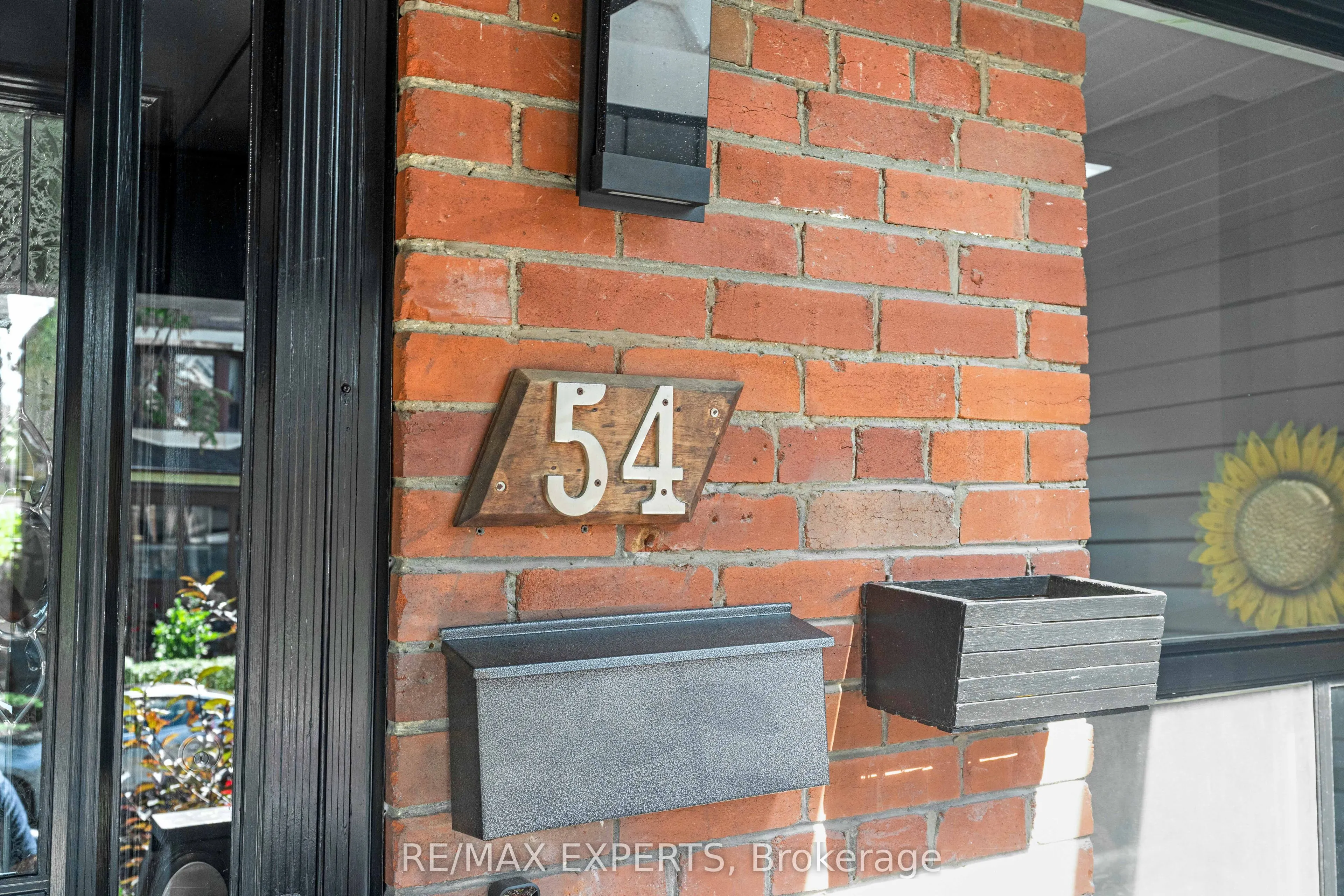 54 Marchmount Road