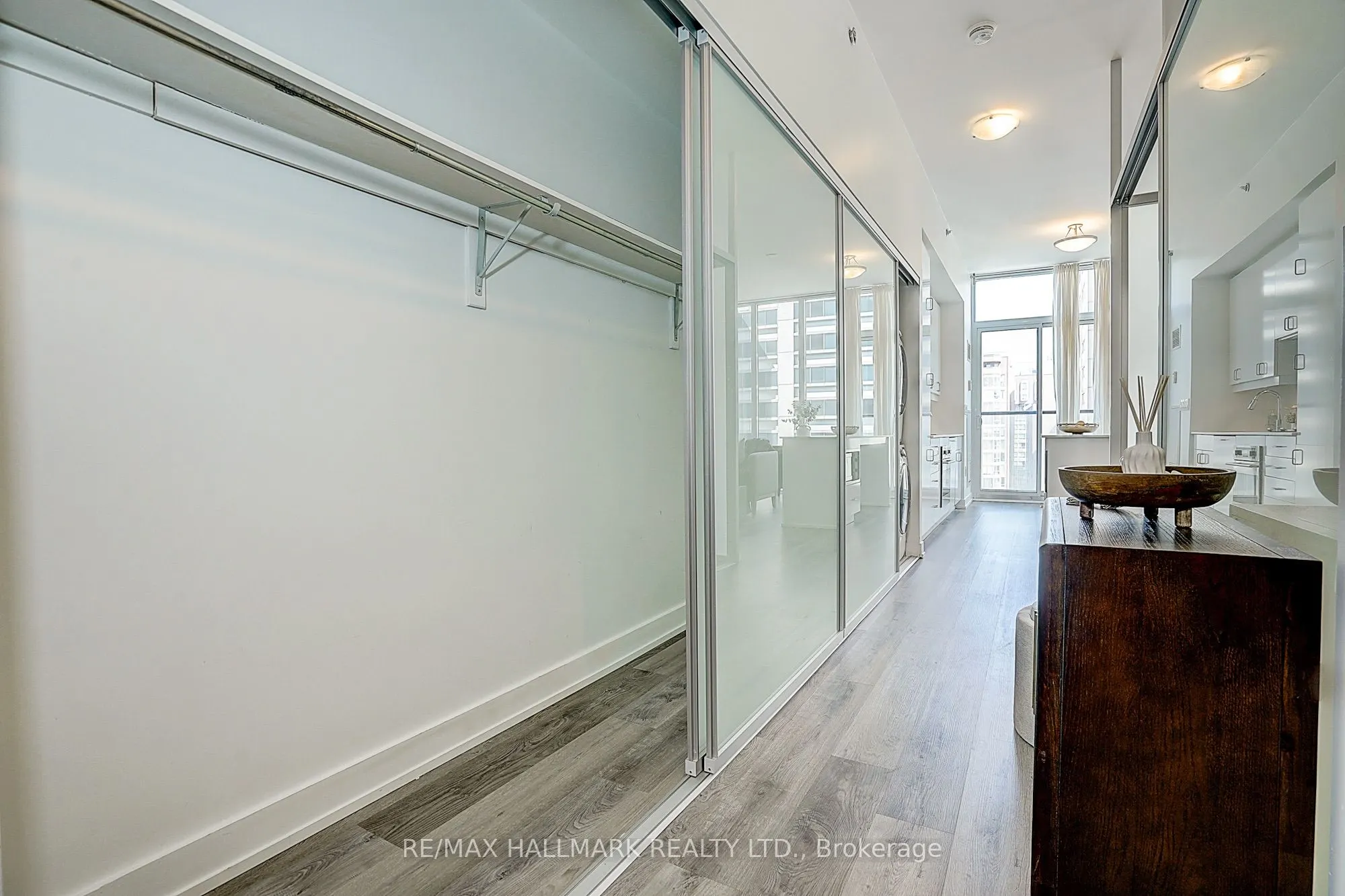 426 University Avenue #2009