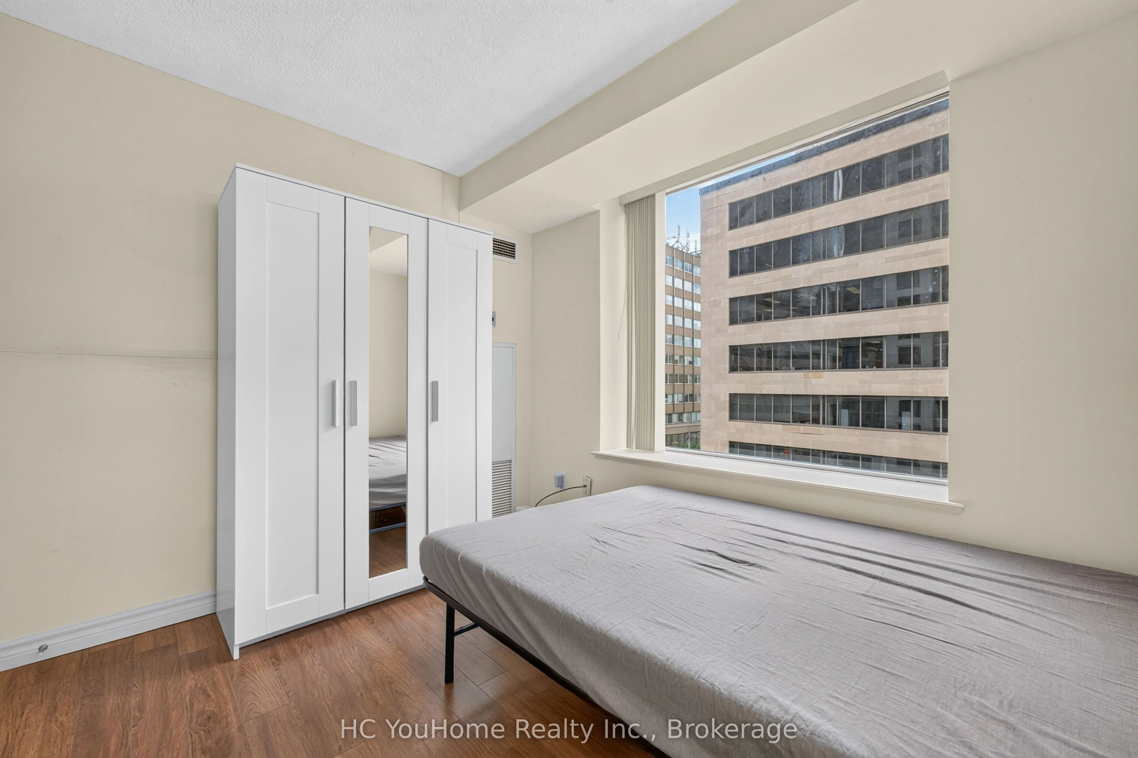 801 Bay Street #607