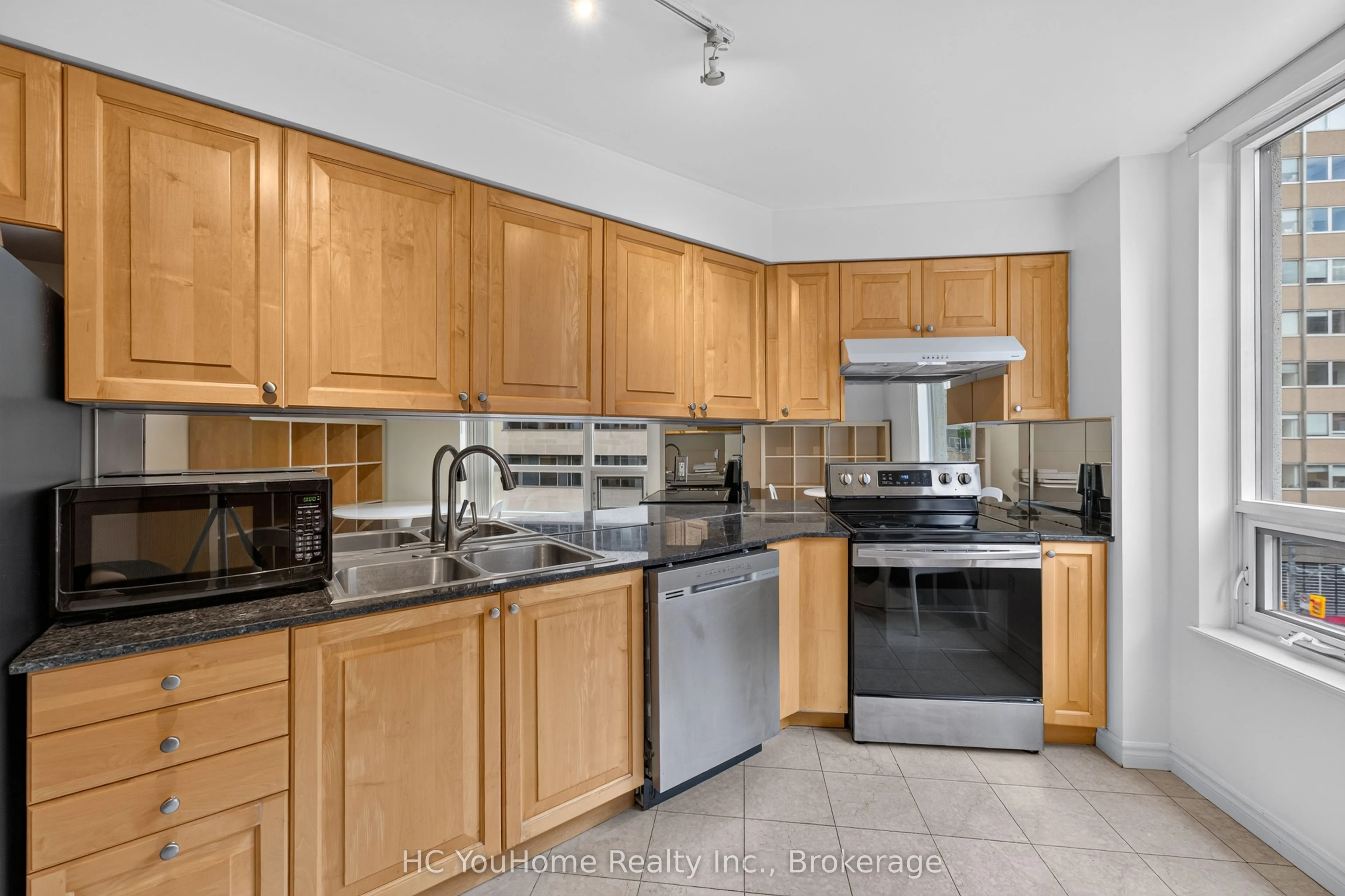 801 Bay Street #607