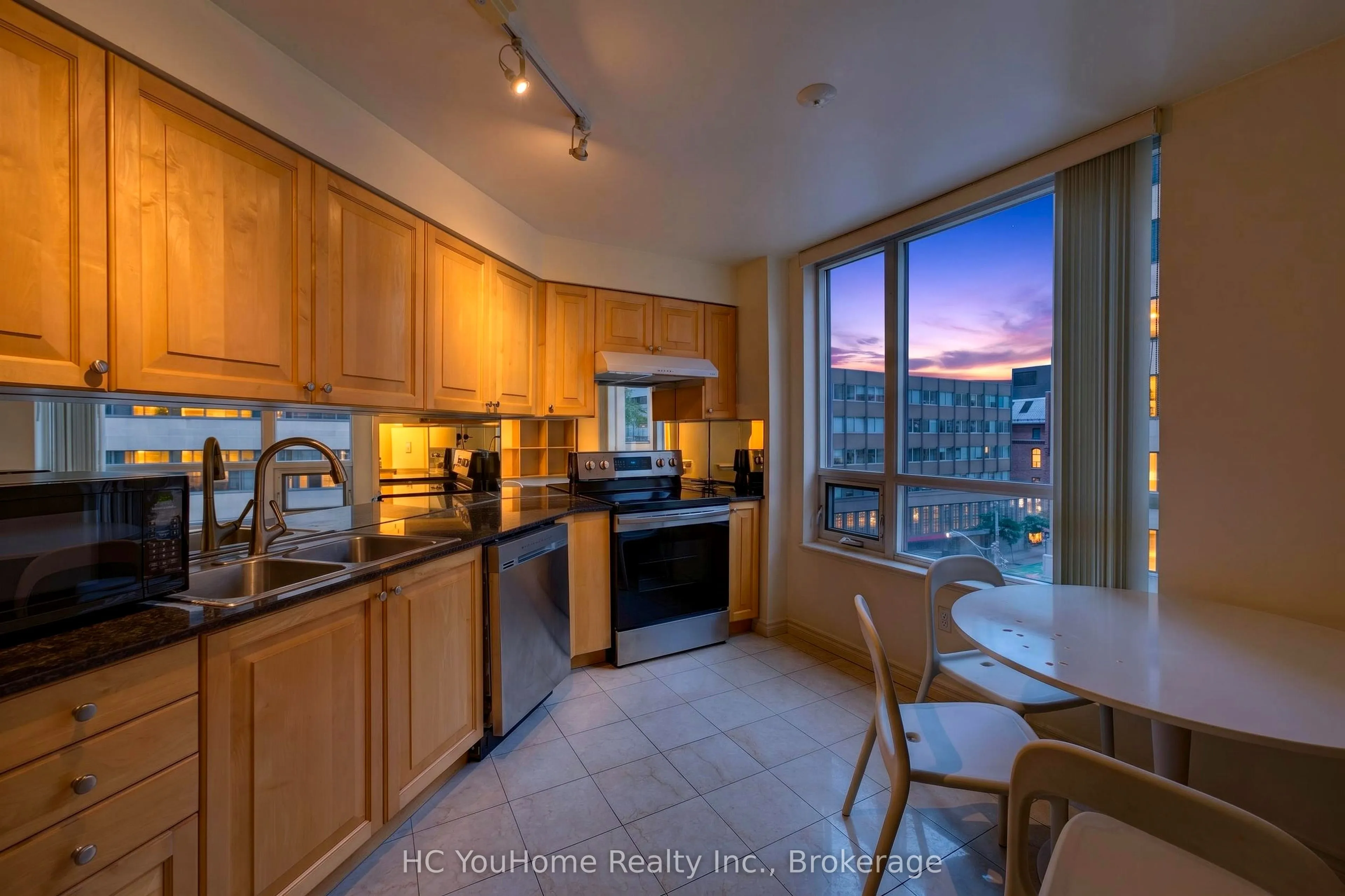 801 Bay Street #607