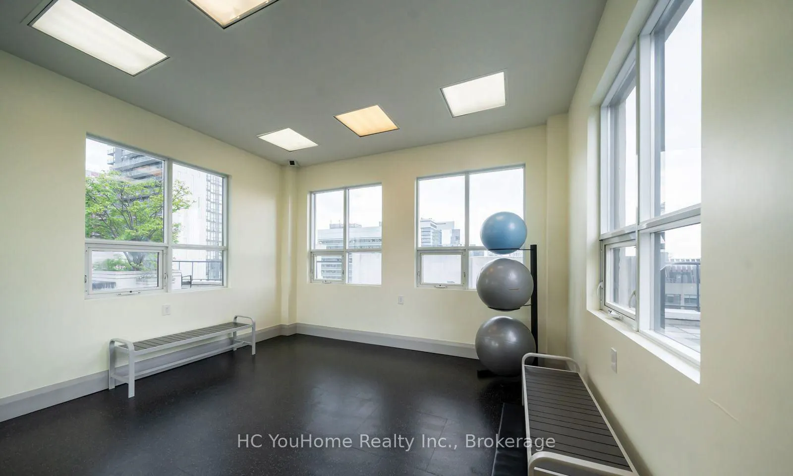 801 Bay Street #607