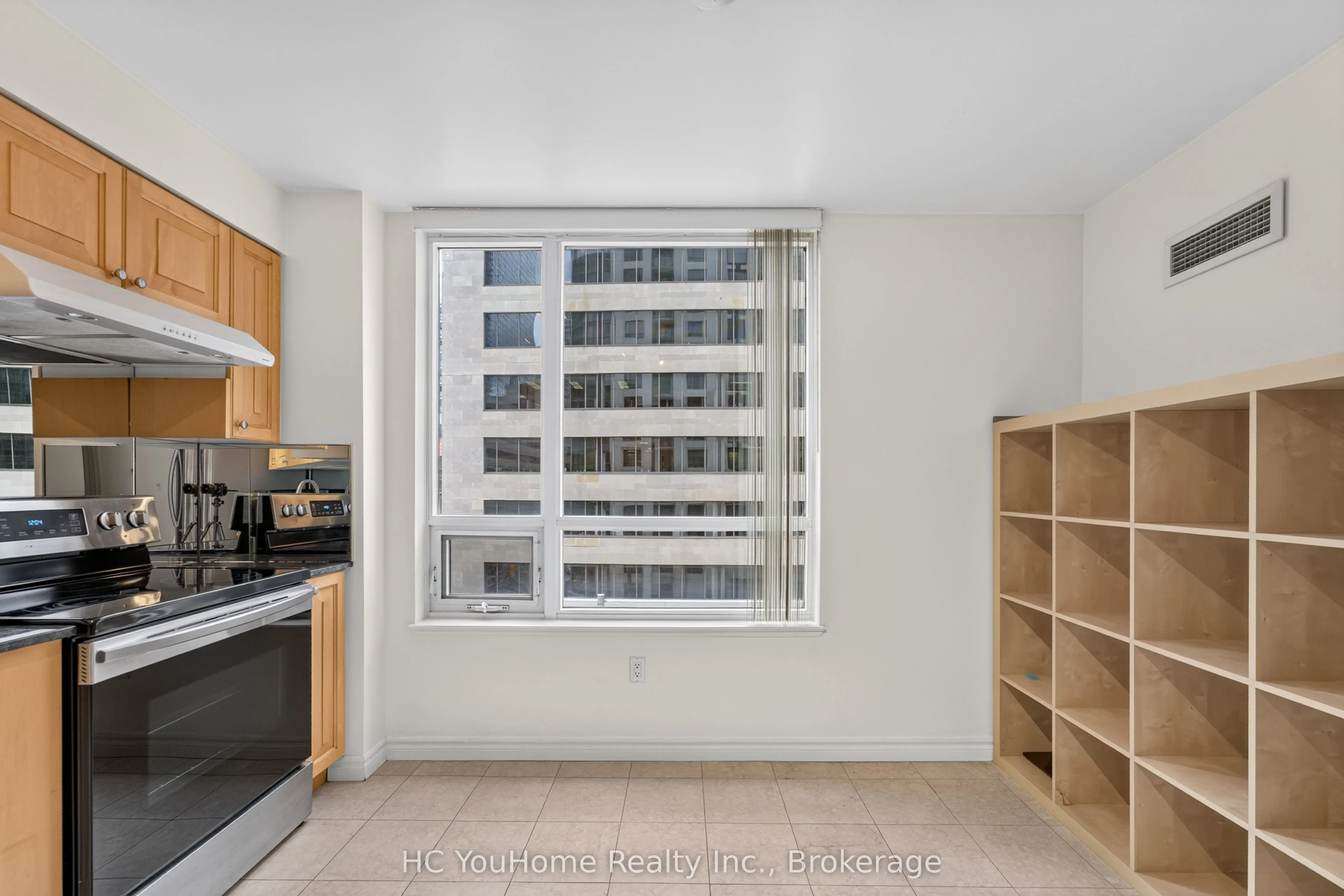 801 Bay Street #607