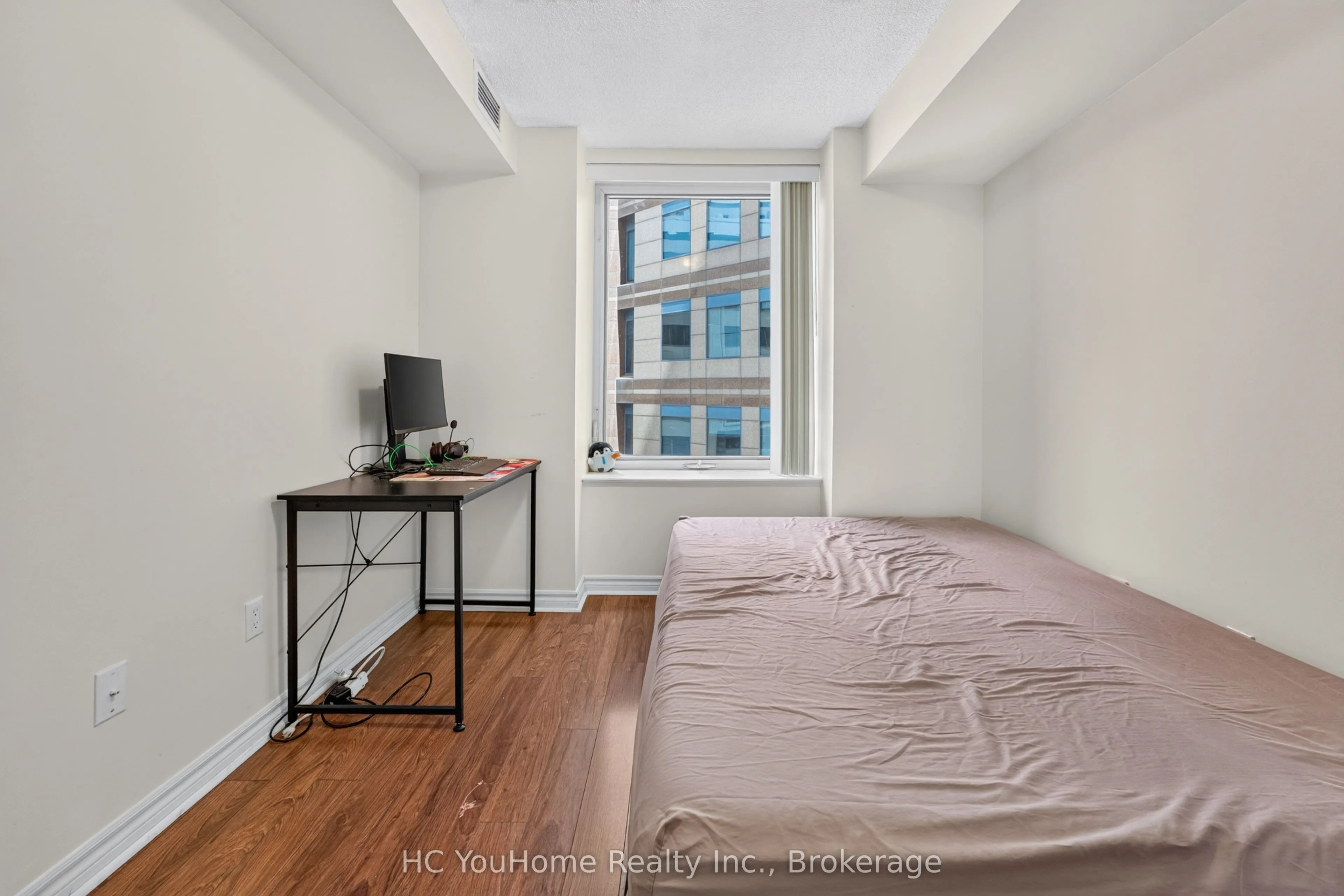 801 Bay Street #607