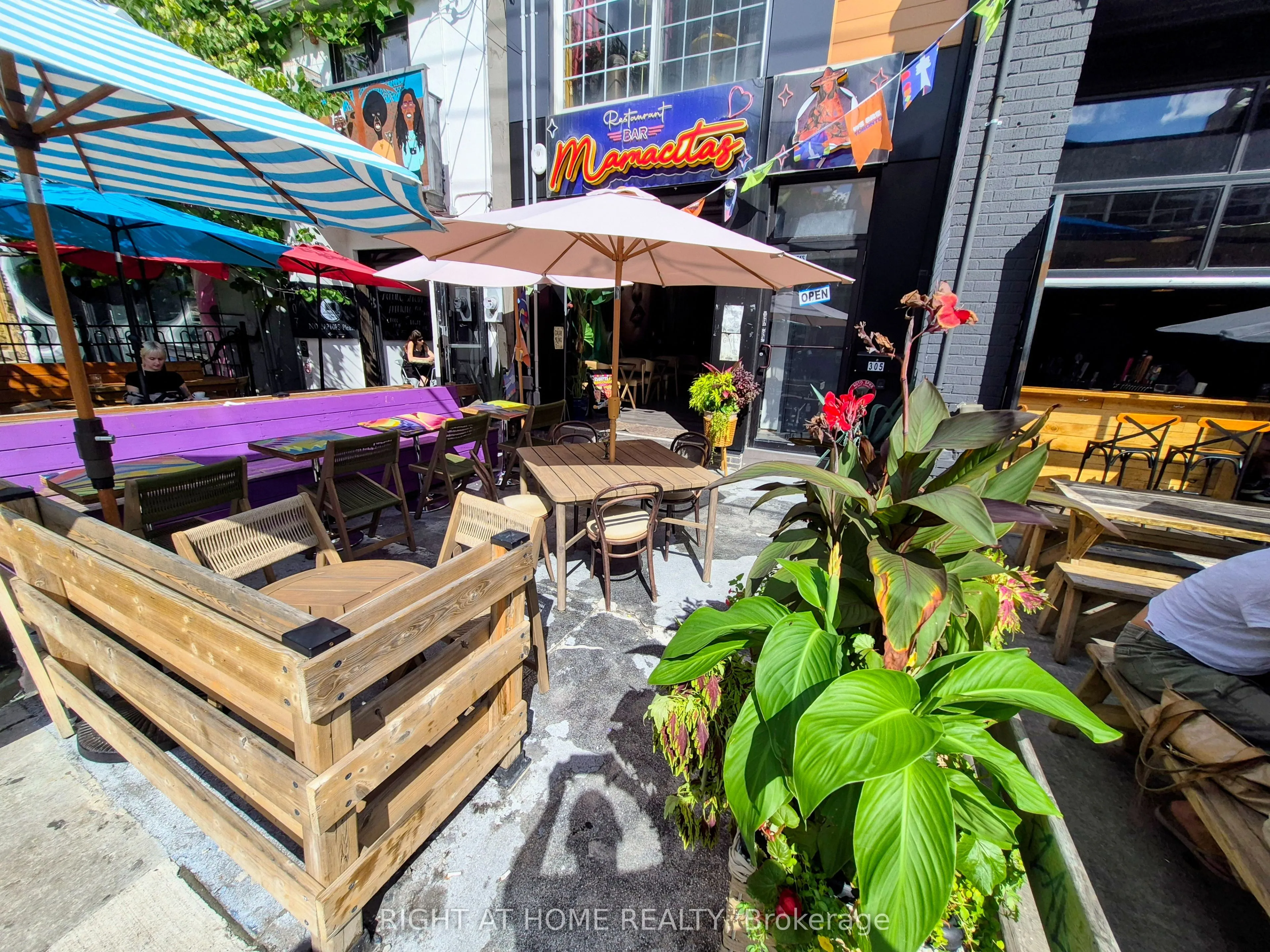 305 Augusta Avenue