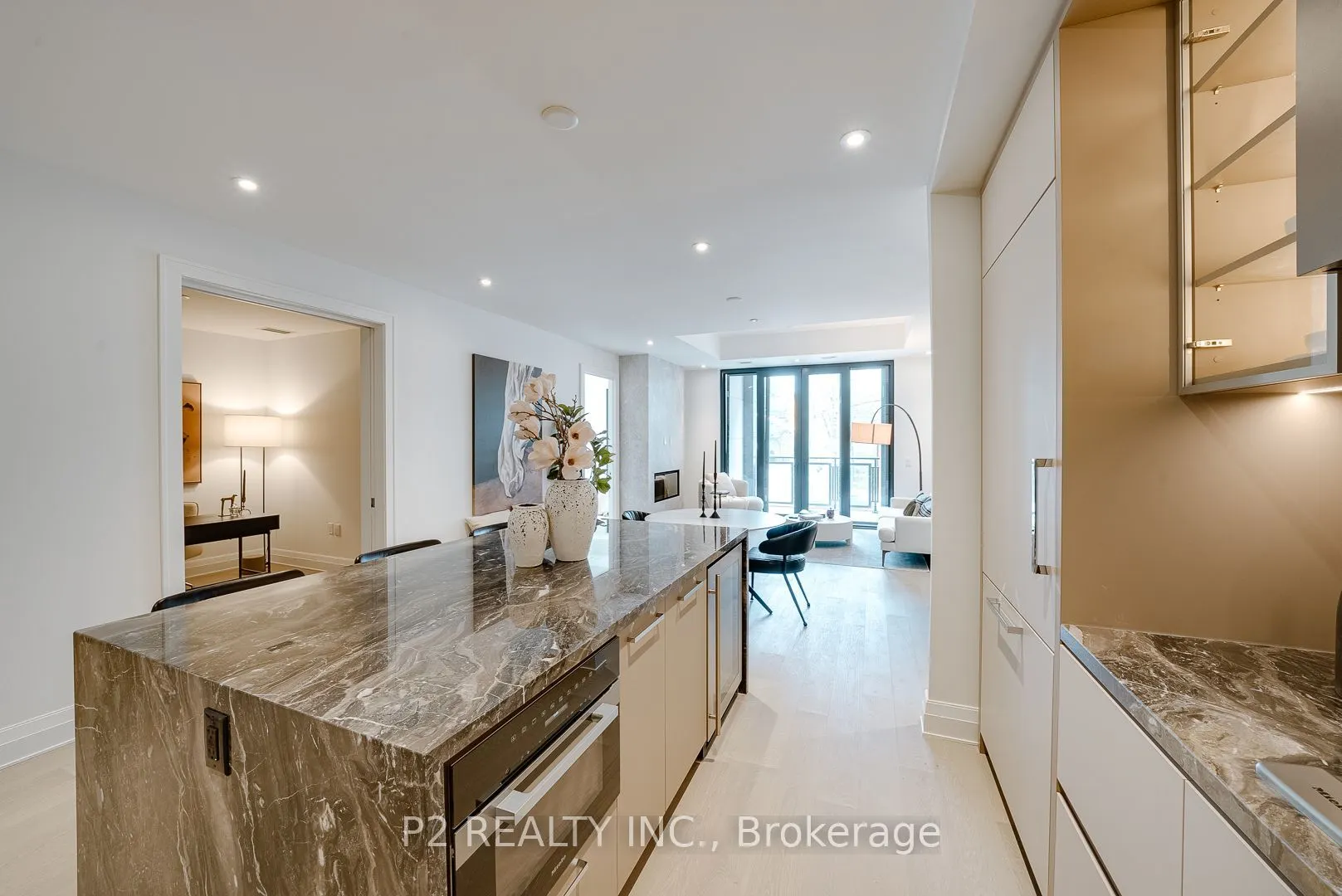 2 Forest Hill #208