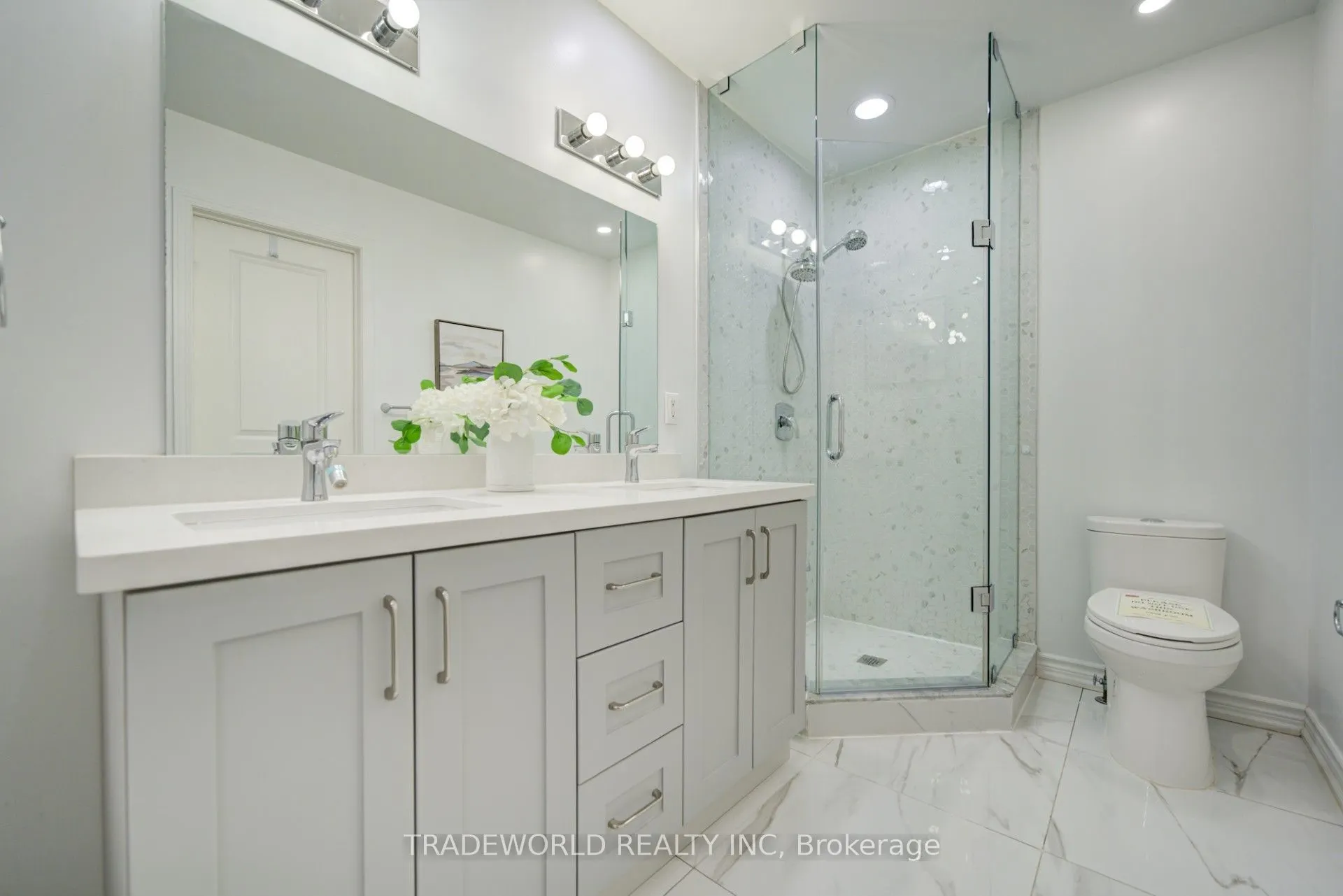 37 Avondale Avenue #513