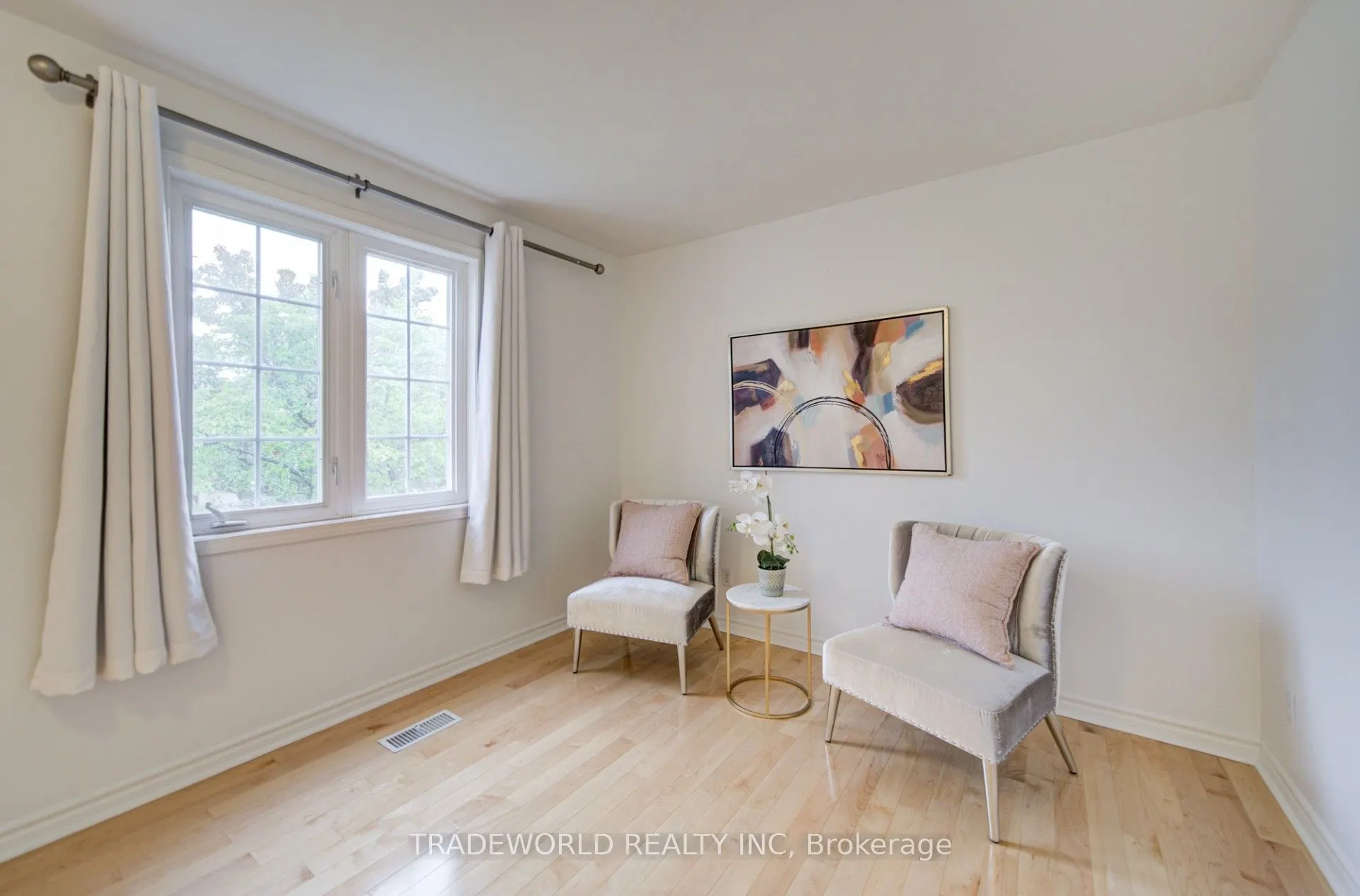 37 Avondale Avenue #513