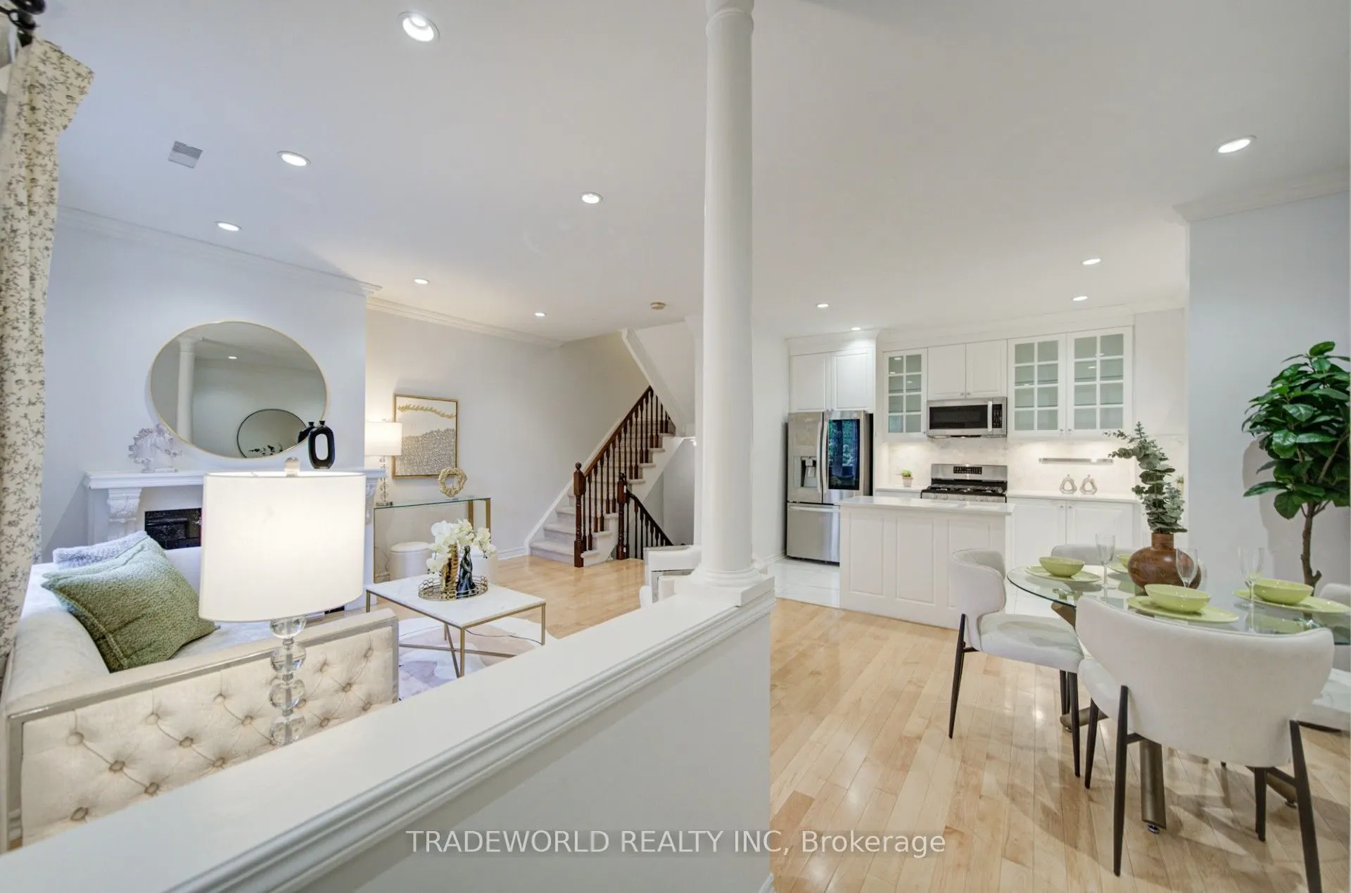 37 Avondale Avenue #513