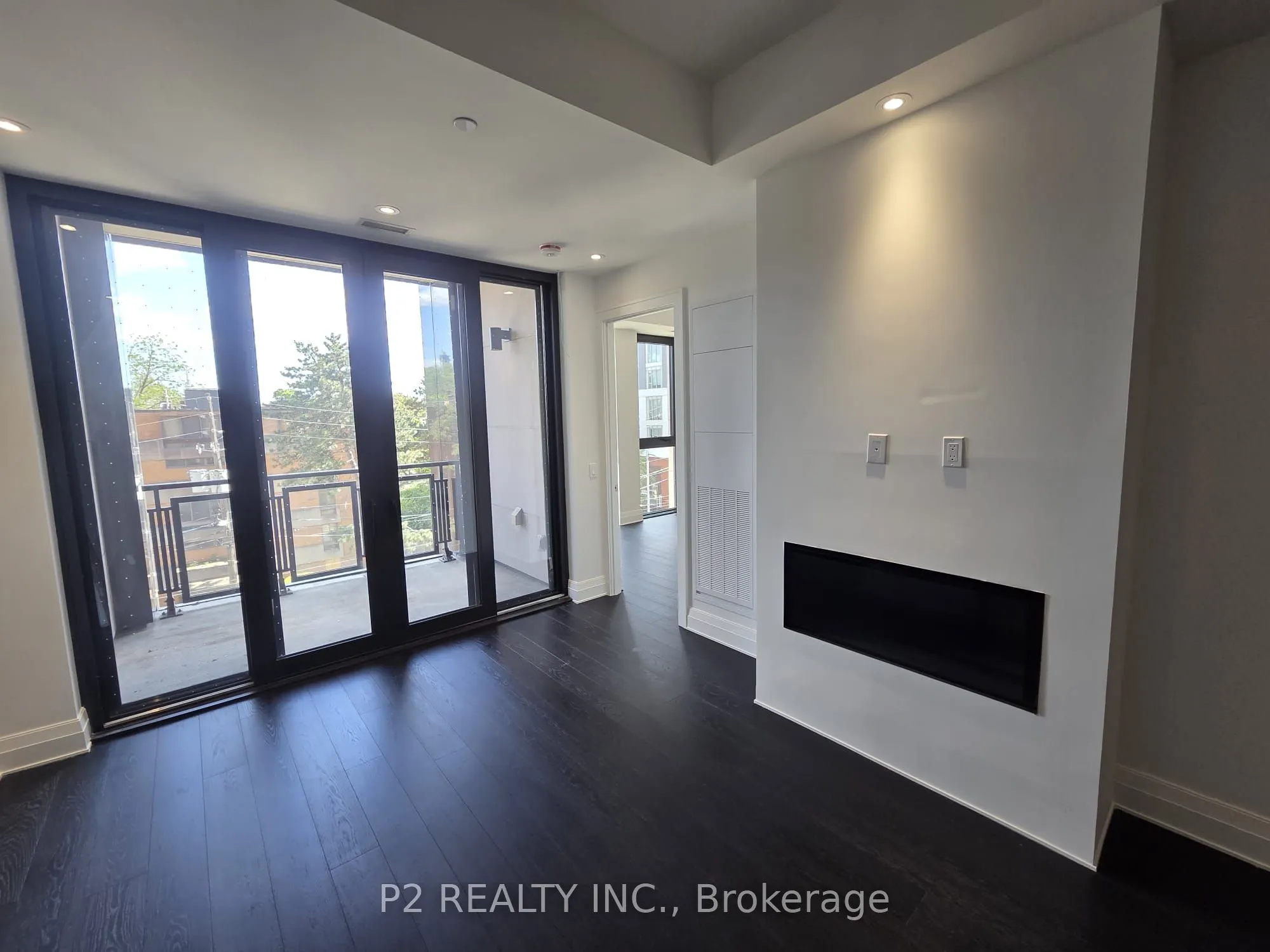 2 Forest Hill #407