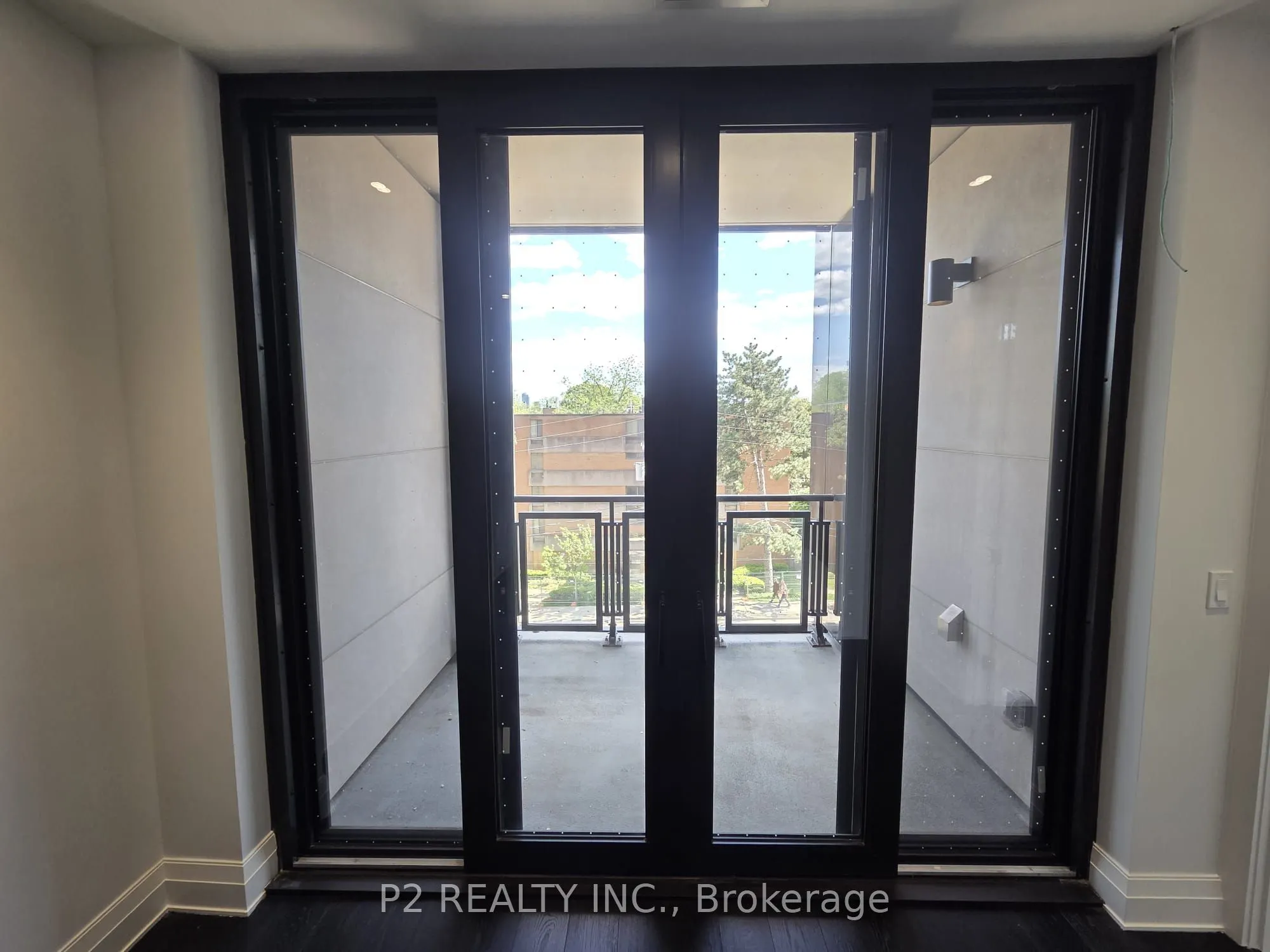 2 Forest Hill #407