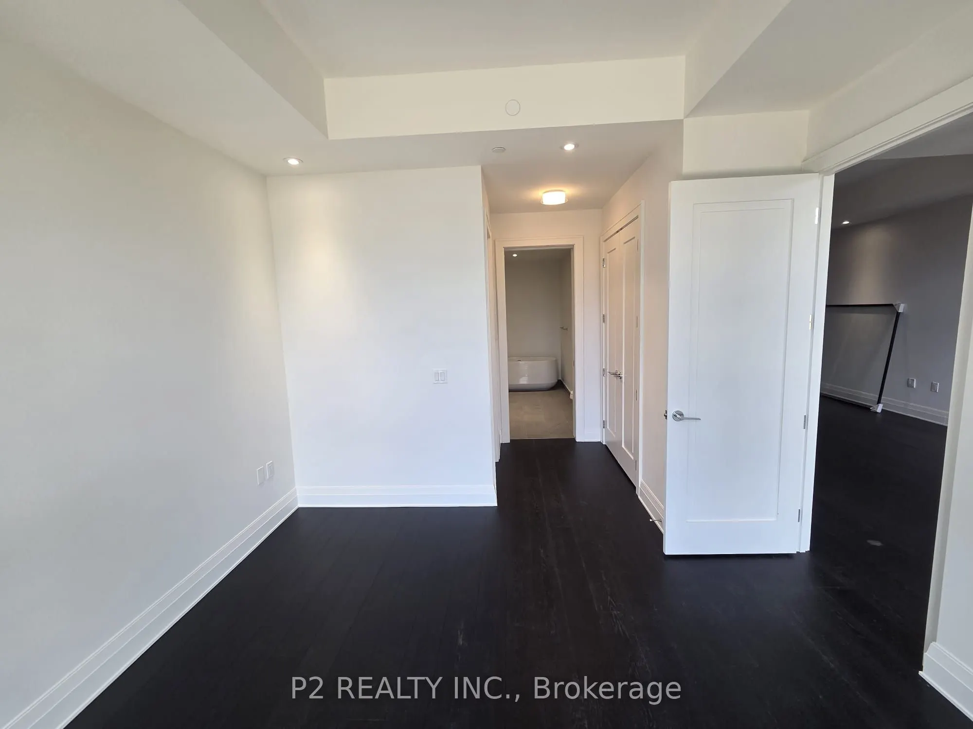 2 Forest Hill #407
