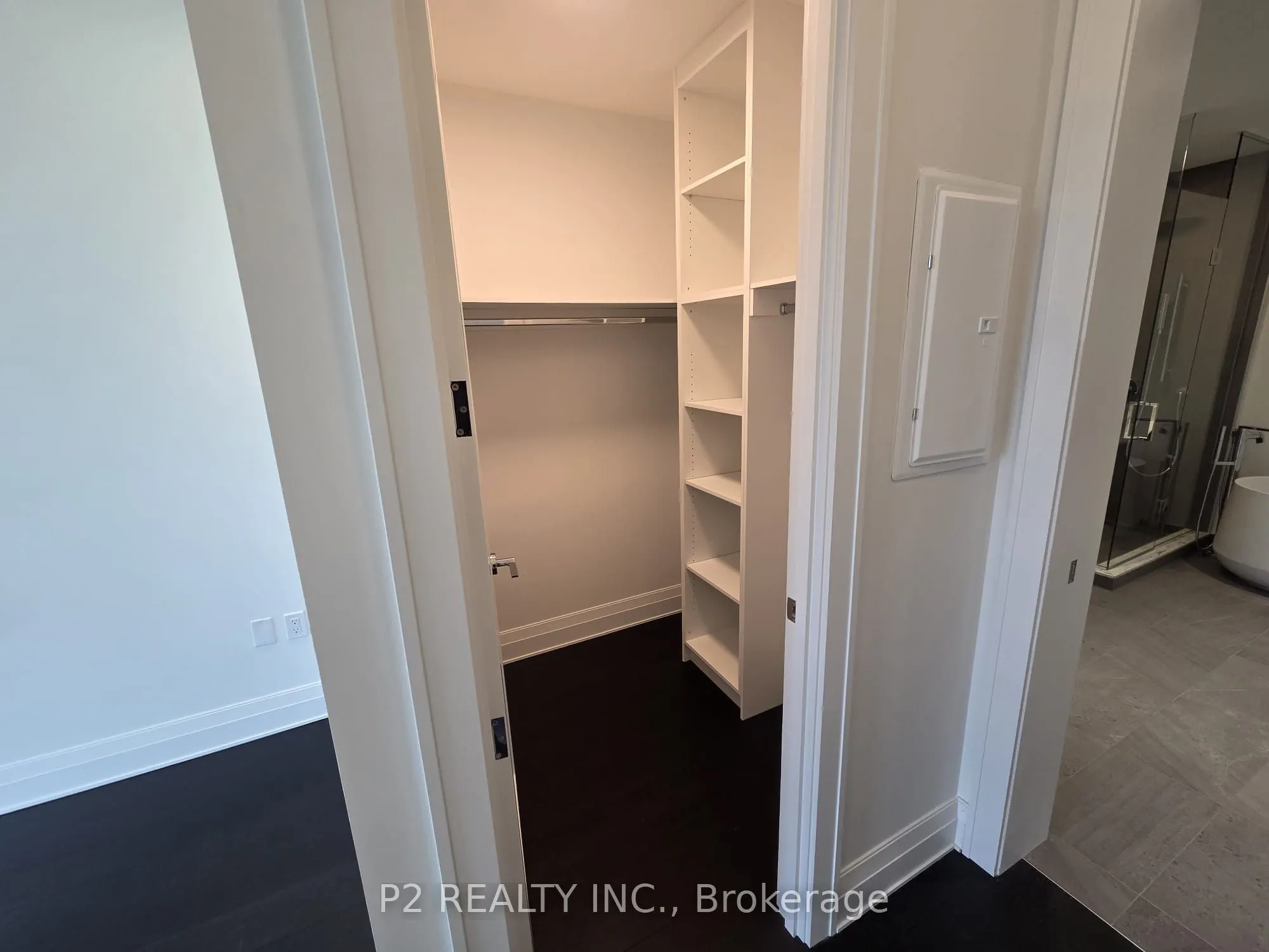 2 Forest Hill #407