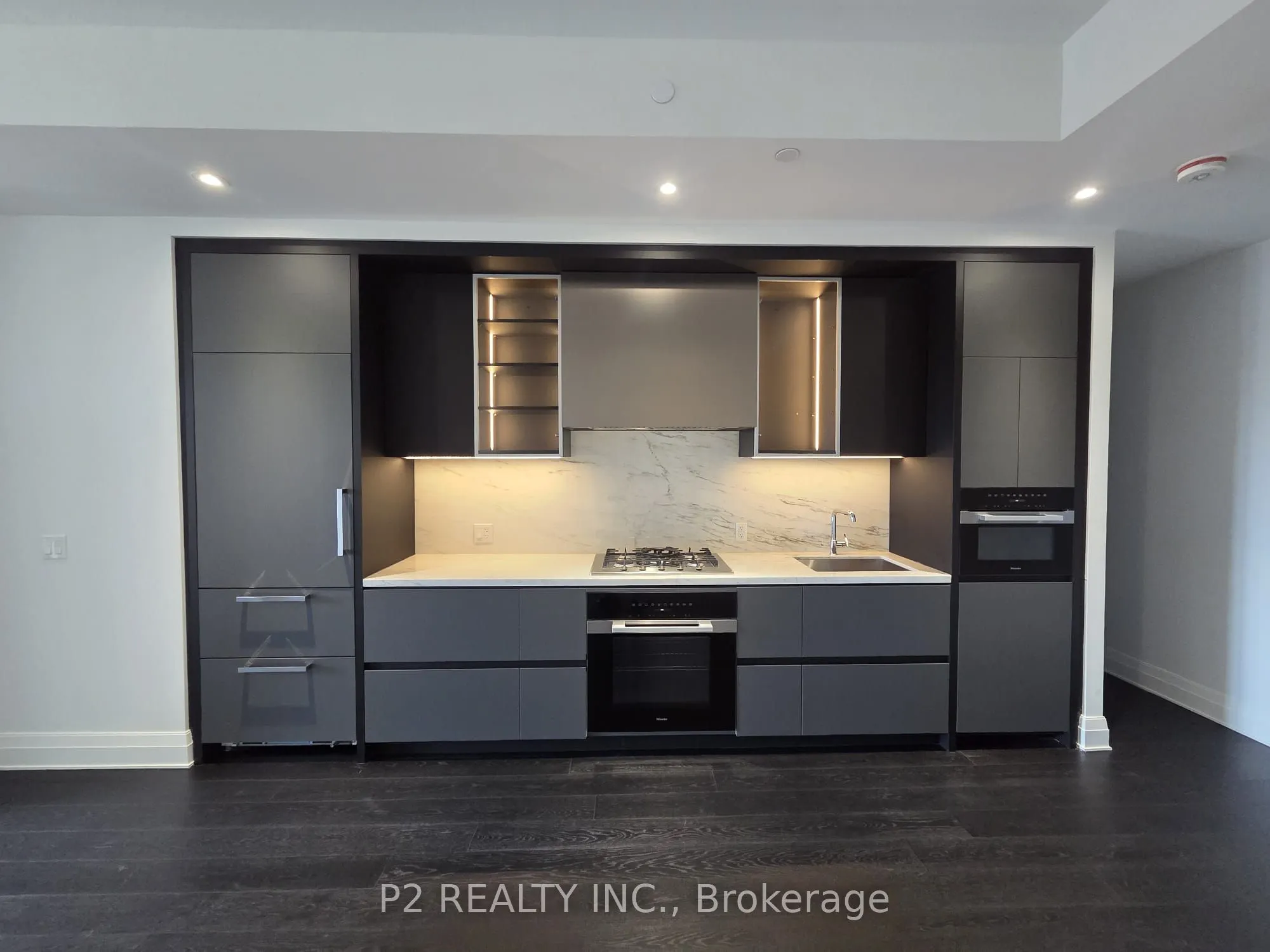 2 Forest Hill #407