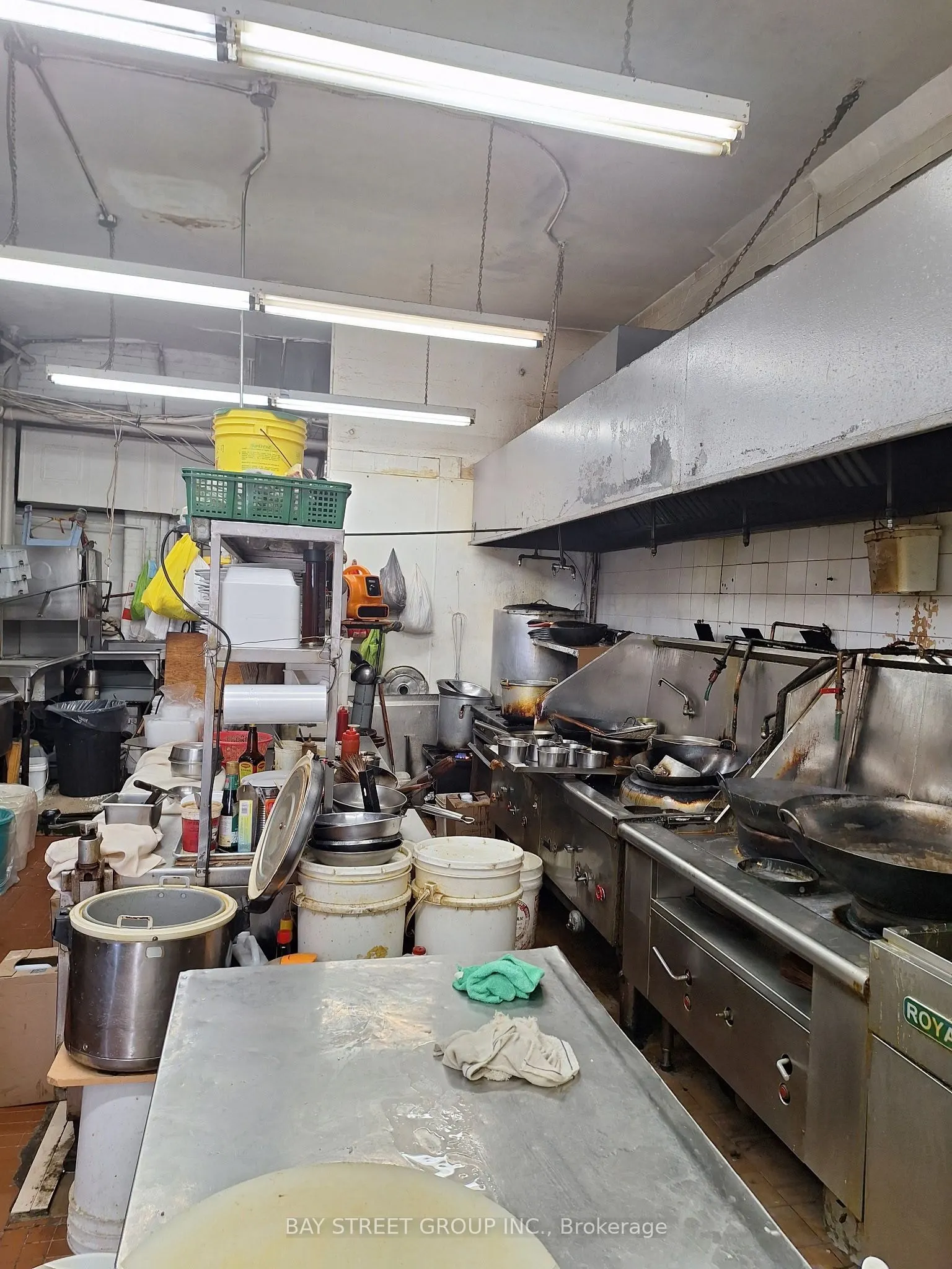 338 Spadina Avenue