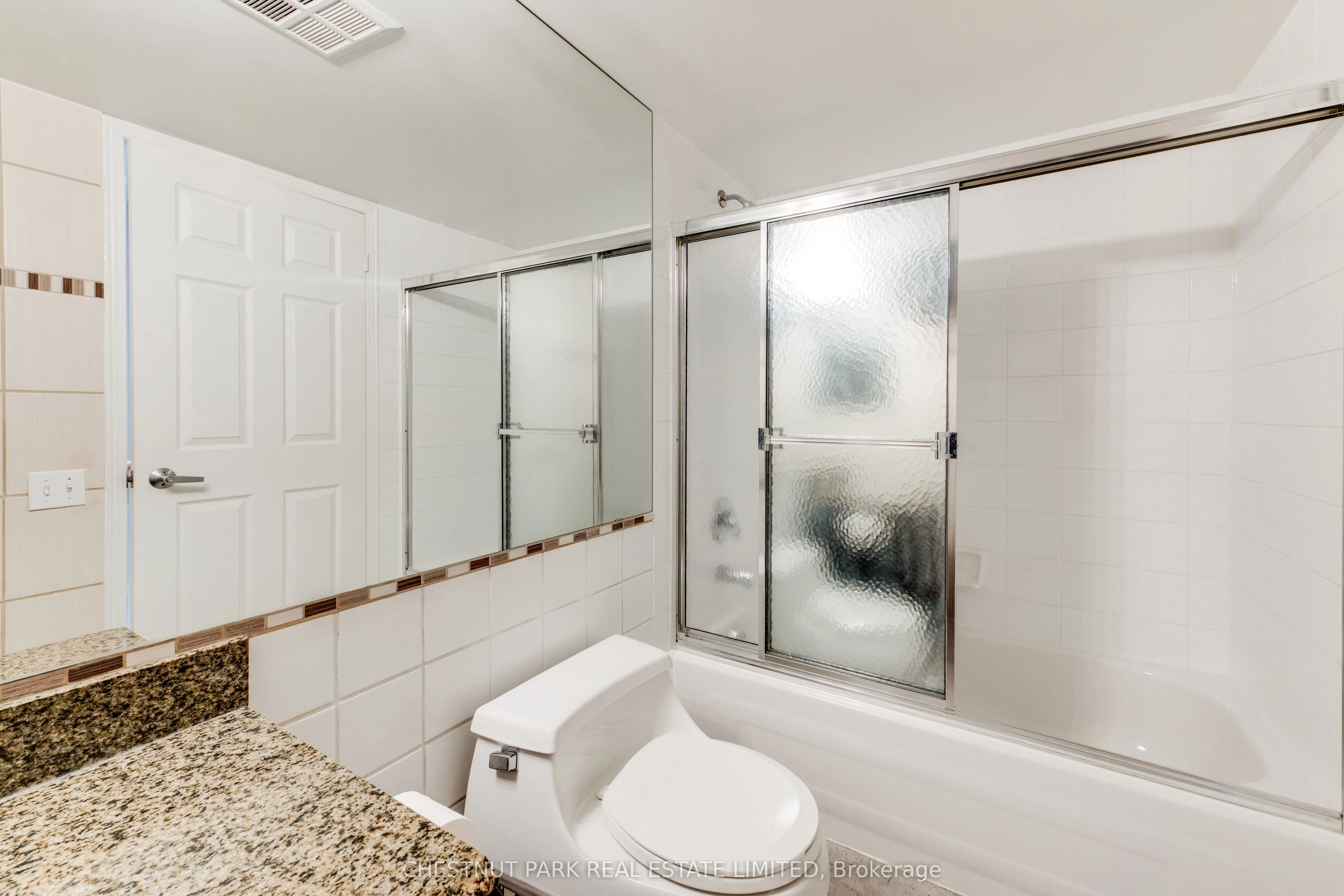 140 Bathurst Street #TH8