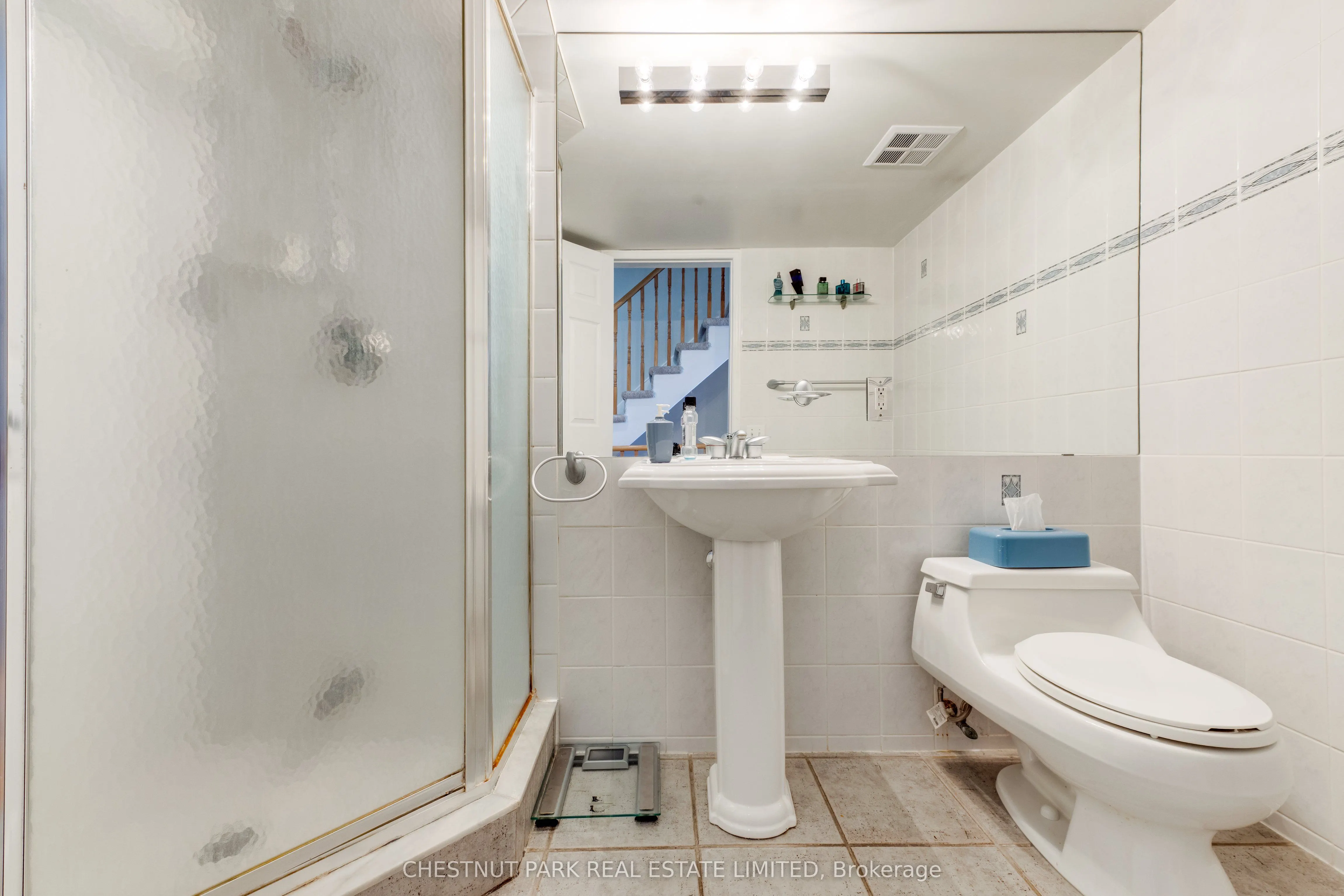140 Bathurst Street #TH8