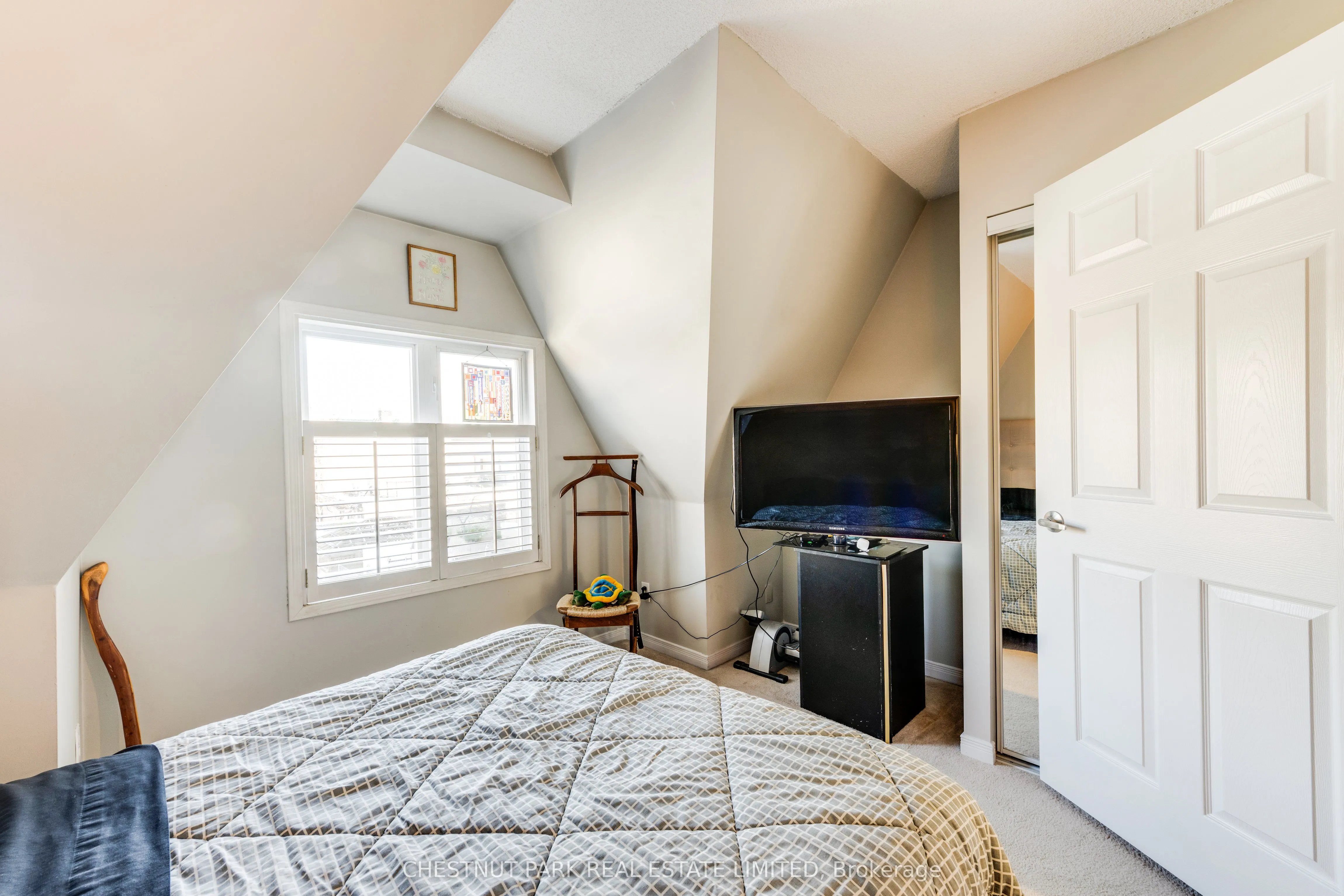 140 Bathurst Street #TH8