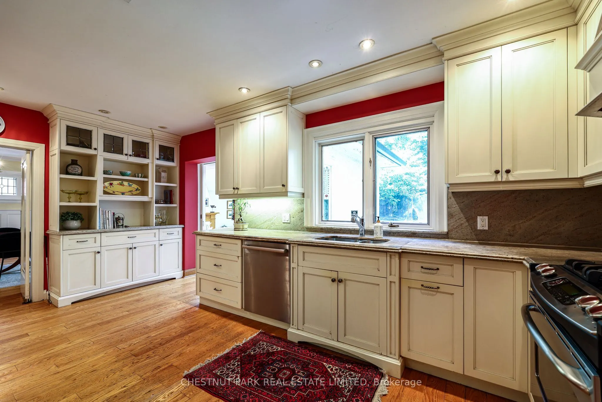 98 St. Leonards Avenue