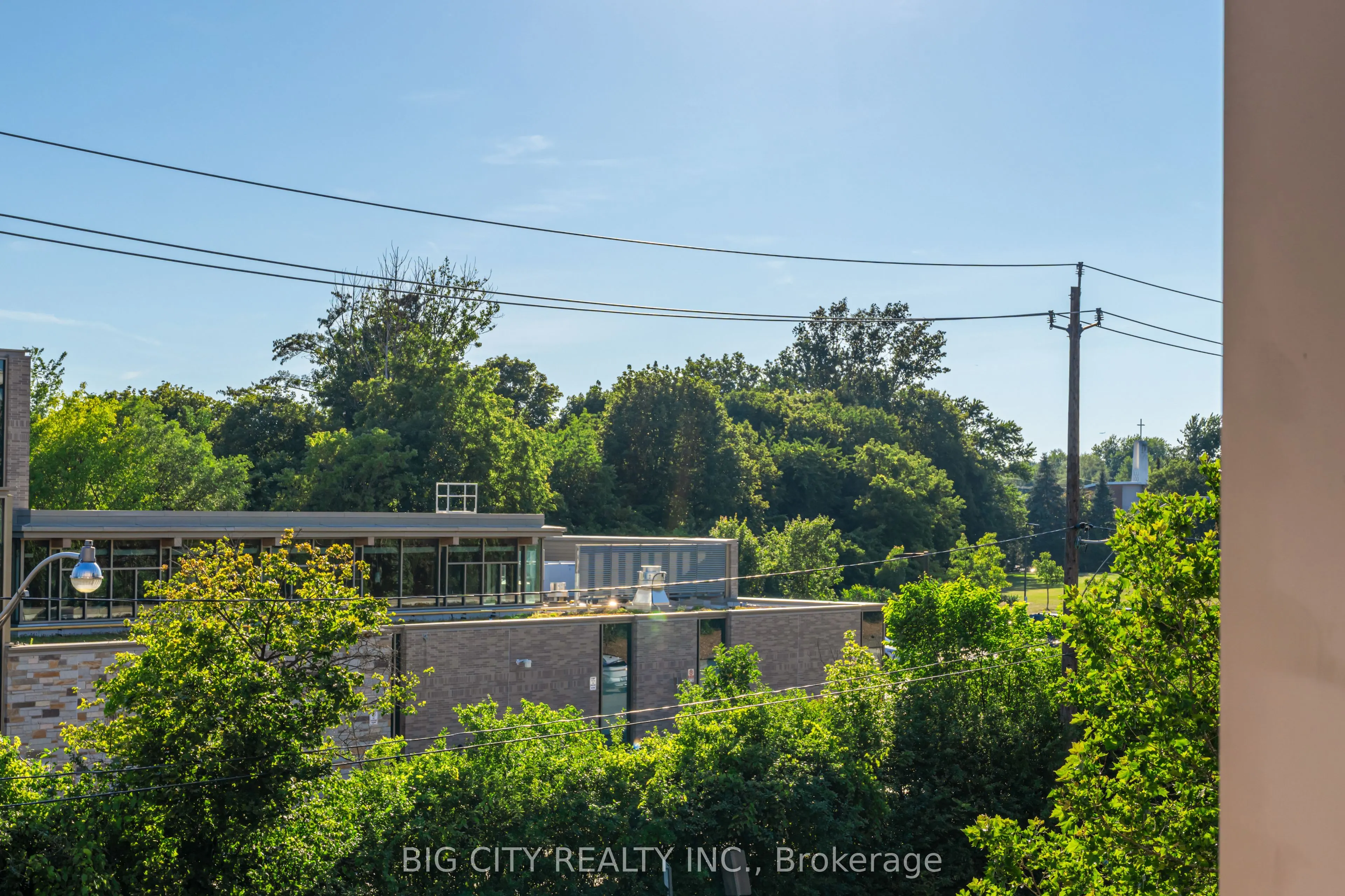 455 Rosewell Avenue #412