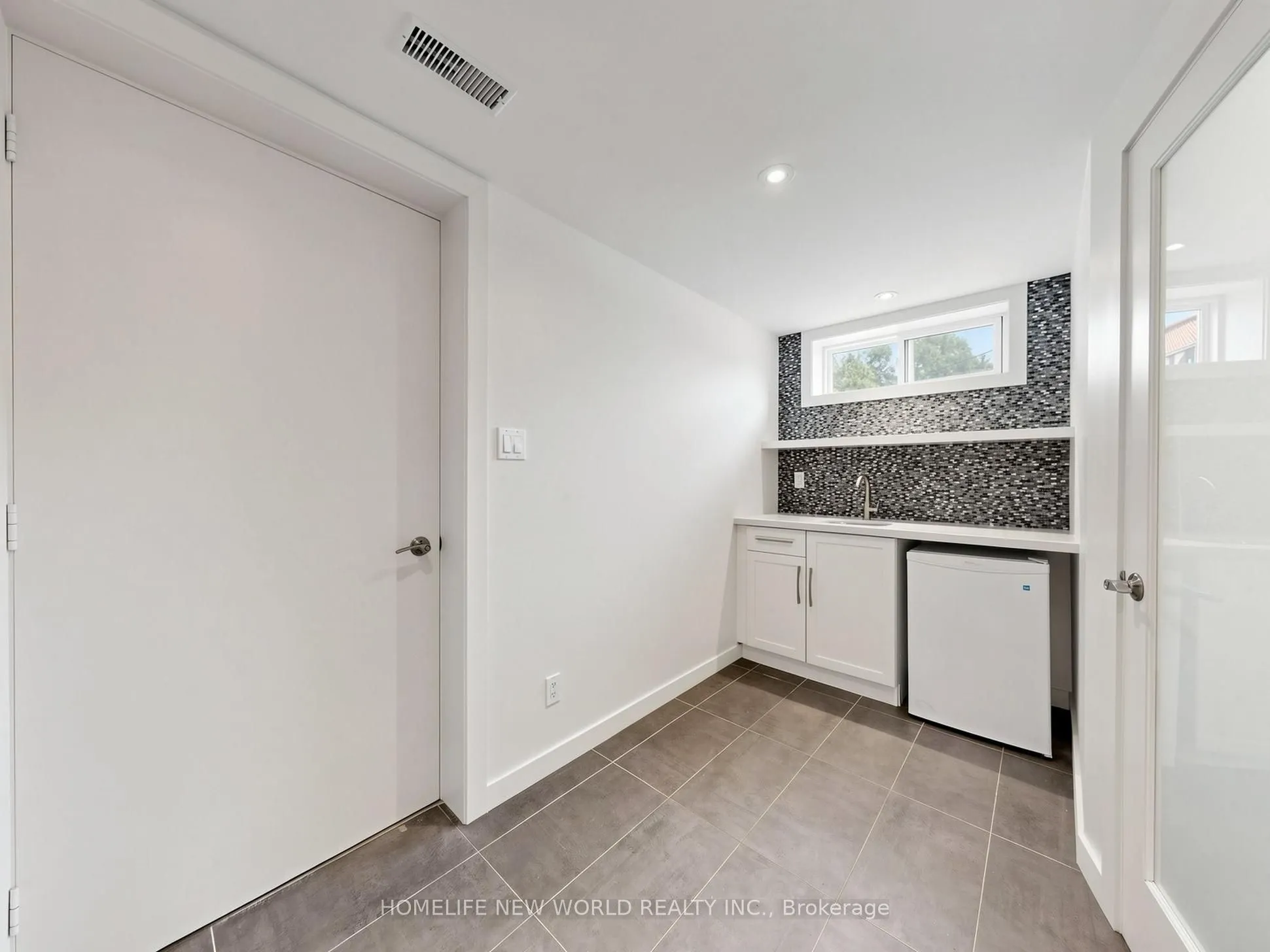 5 Alderdale Court
