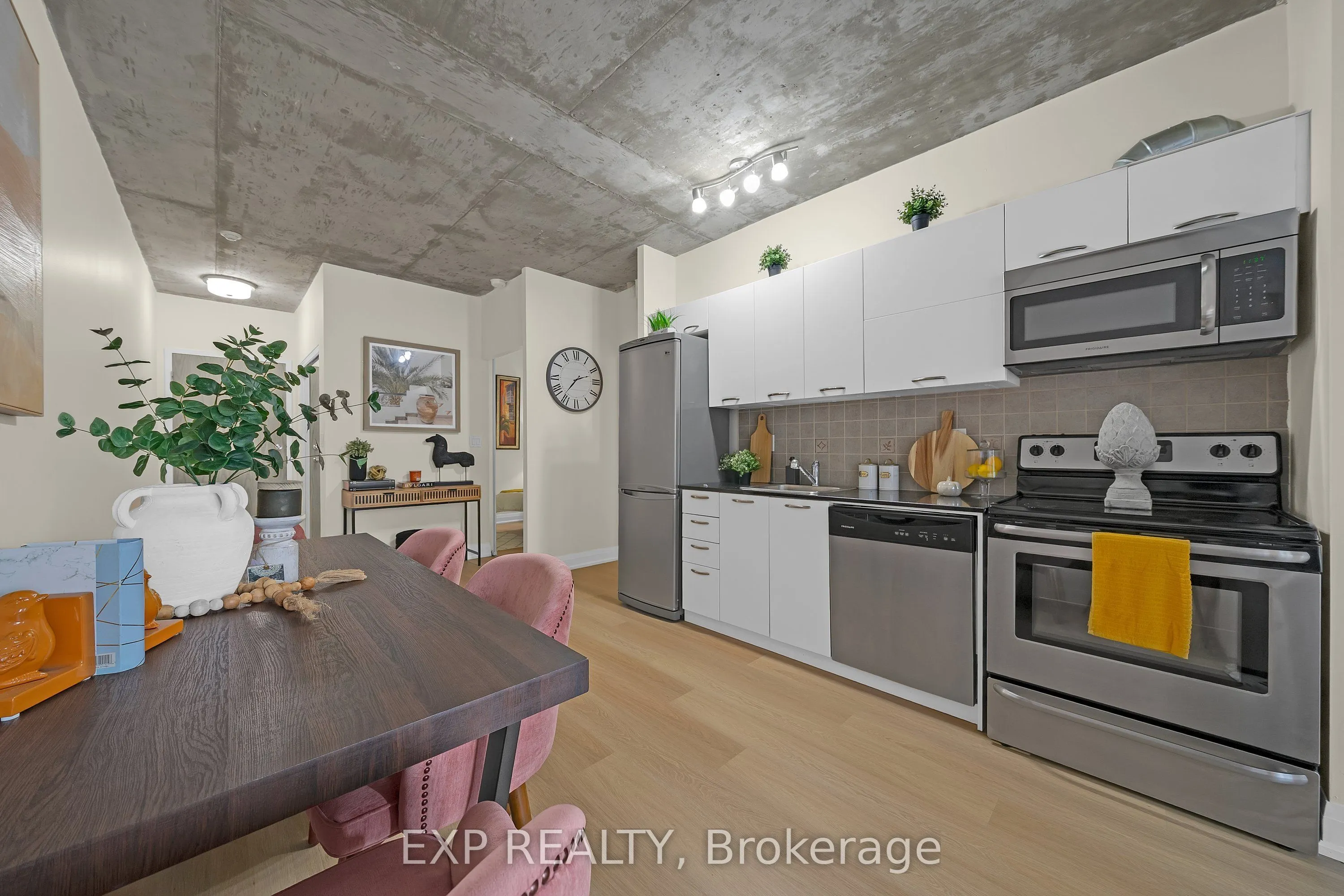 150 Sudbury Street #403