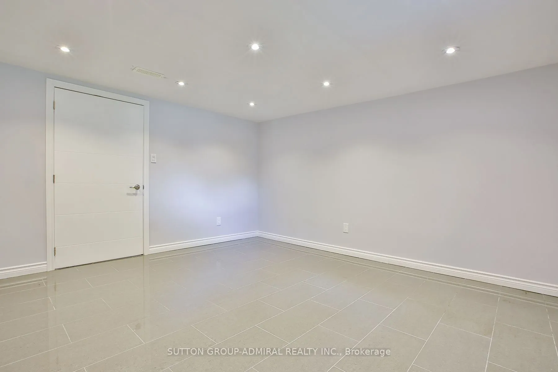33 Regina Avenue