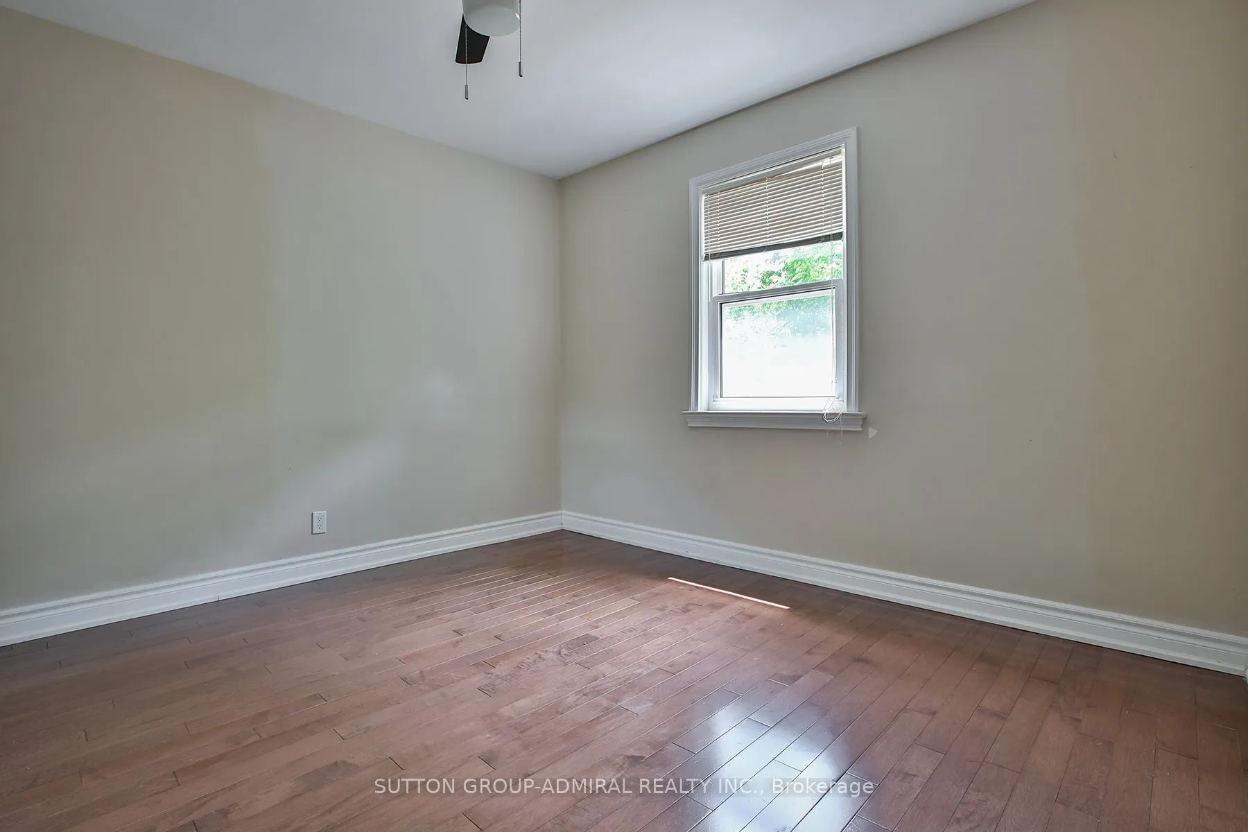 33 Regina Avenue