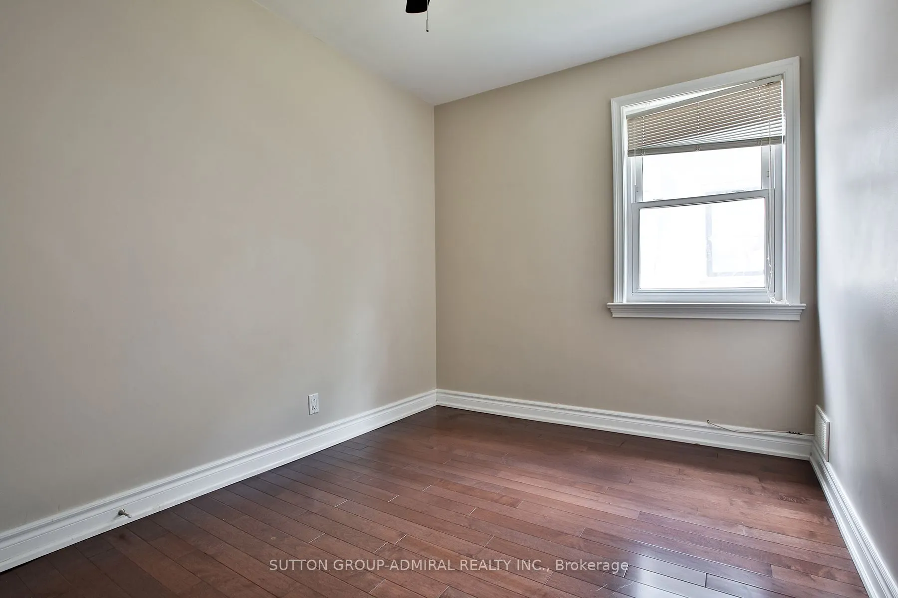 33 Regina Avenue
