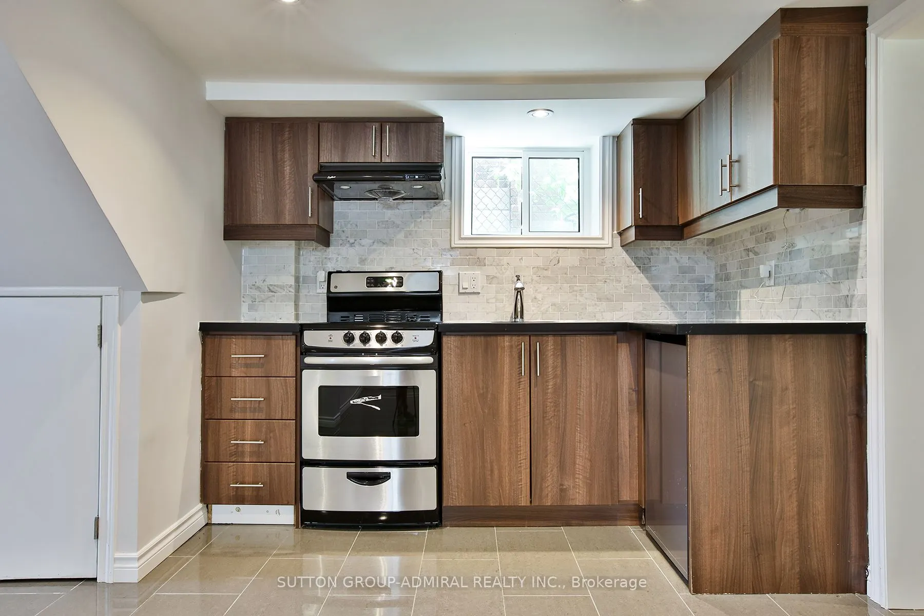 33 Regina Avenue