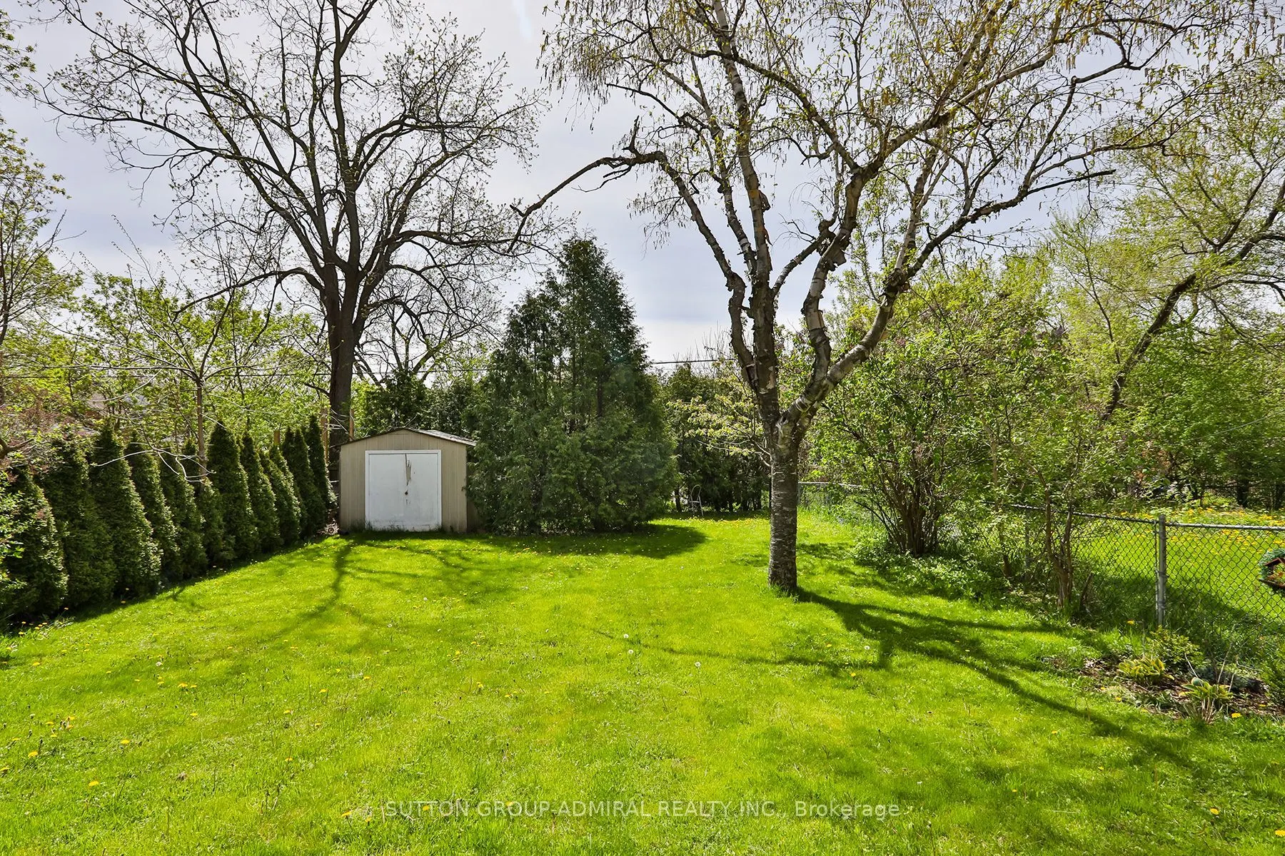 33 Regina Avenue