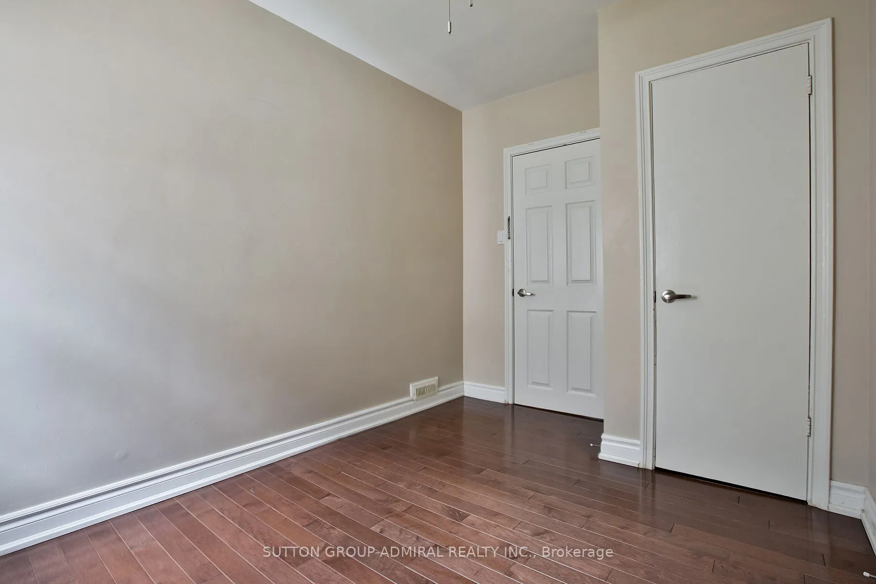 33 Regina Avenue
