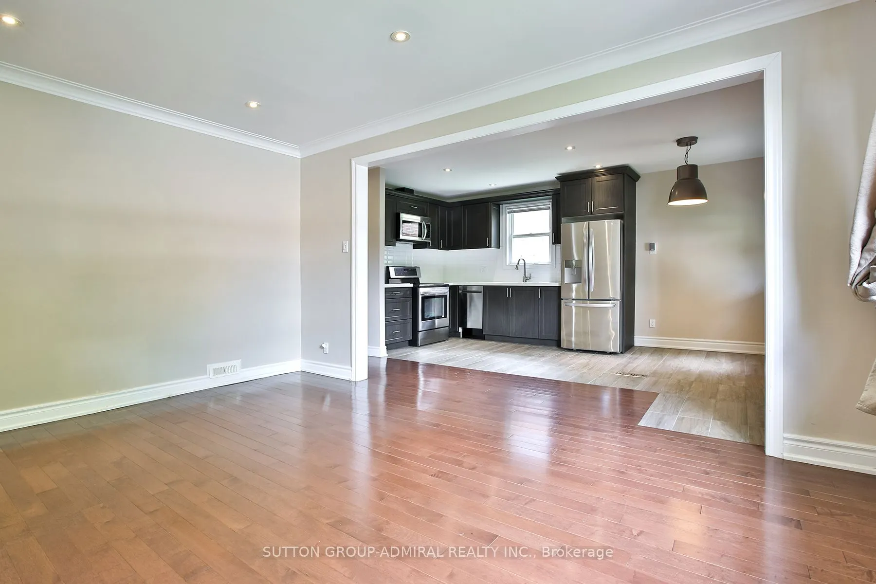 33 Regina Avenue