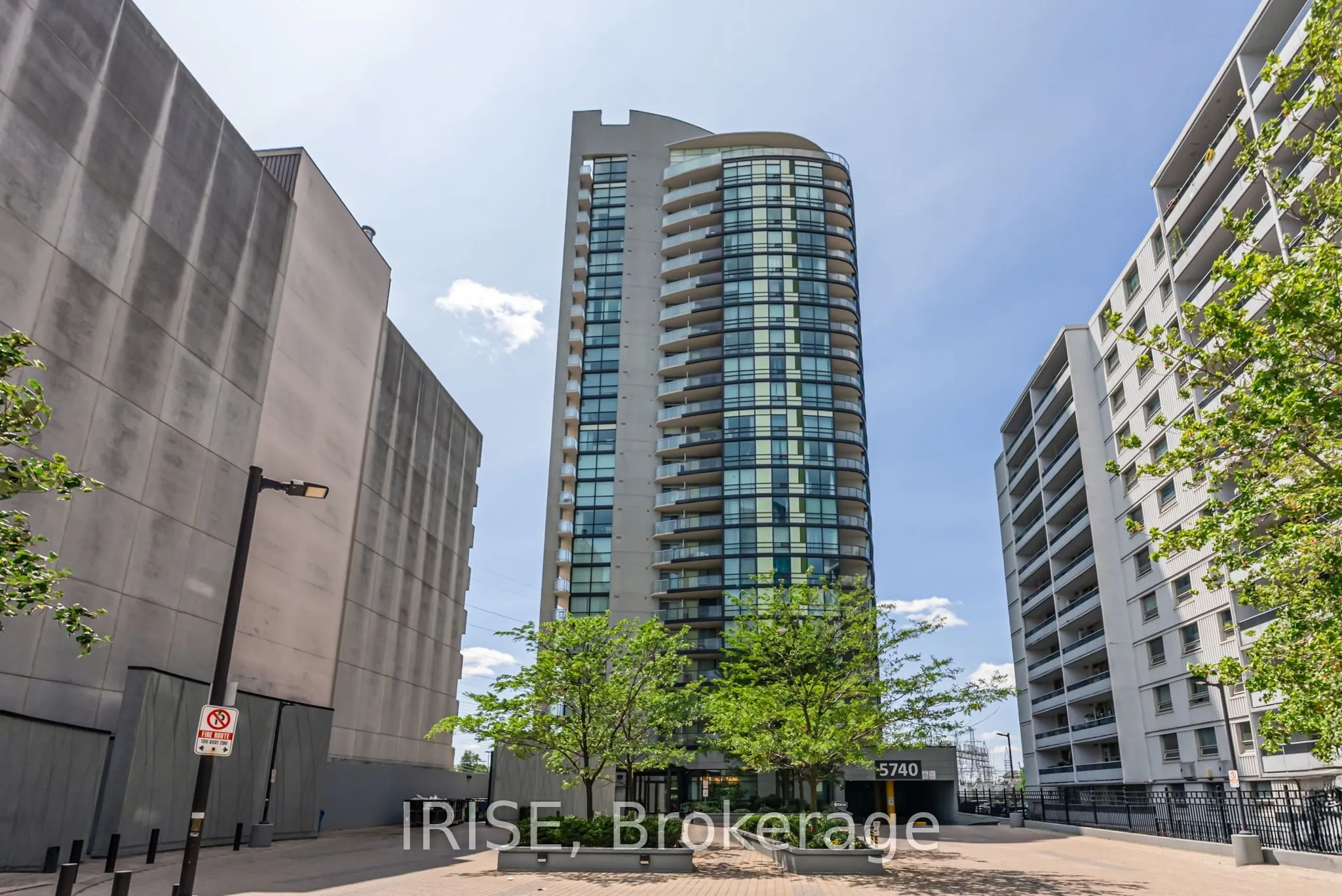 5740 Yonge Street #1006