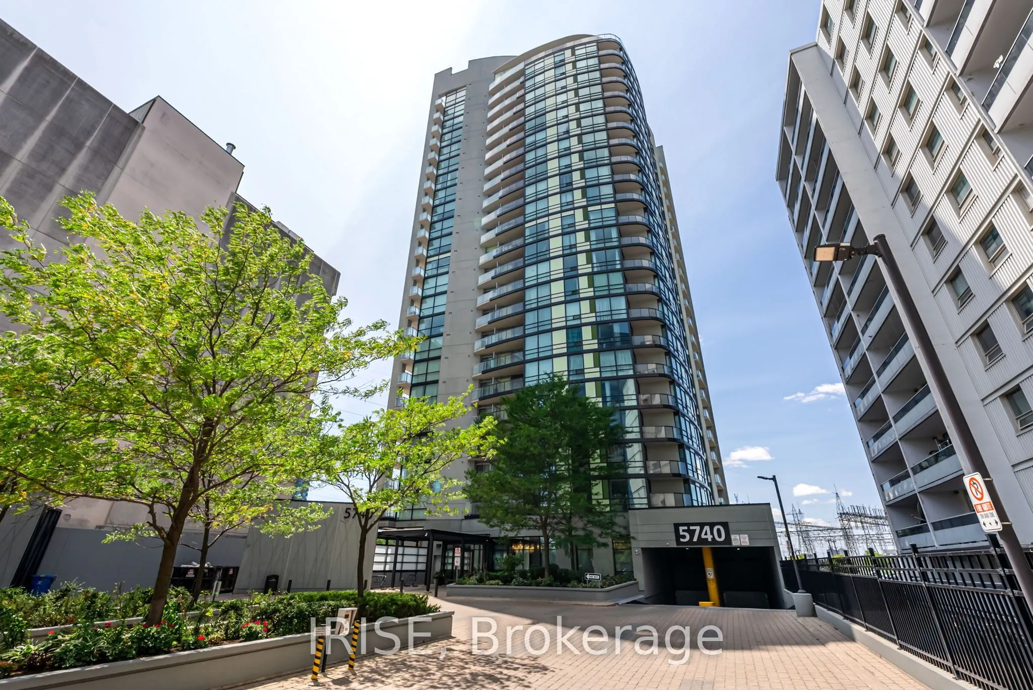 5740 Yonge Street #1006