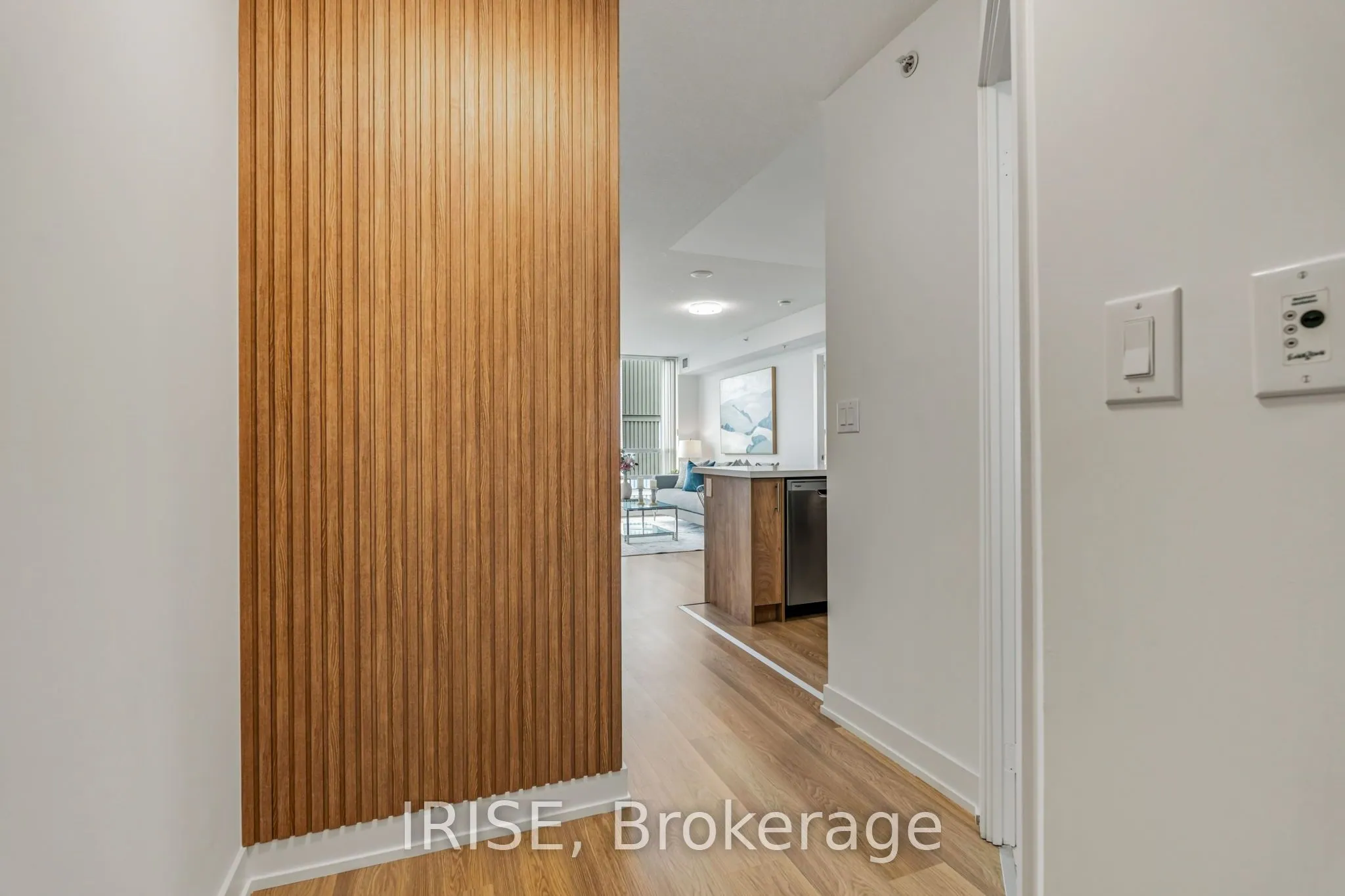5740 Yonge Street #1006