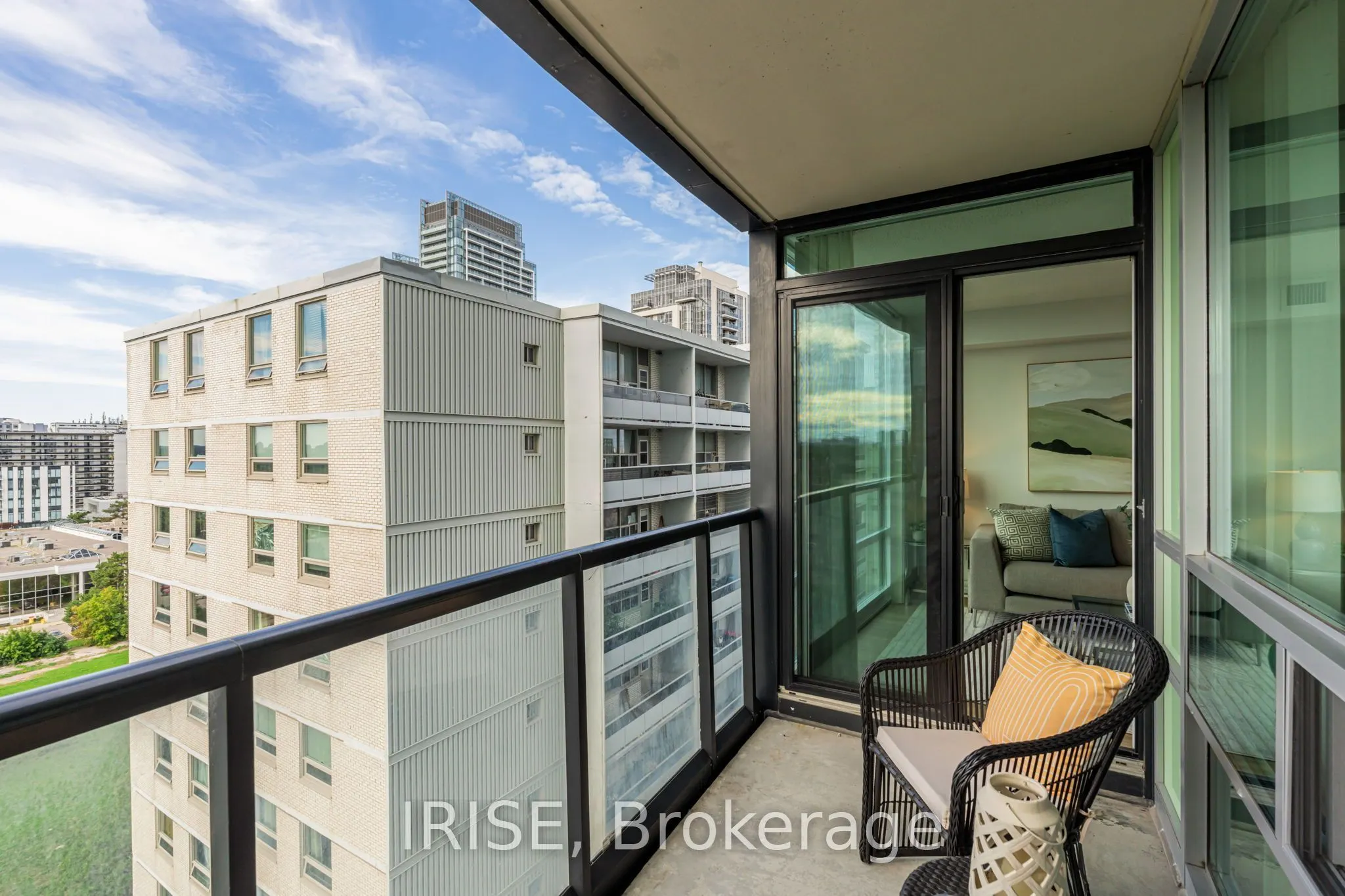 5740 Yonge Street #1006