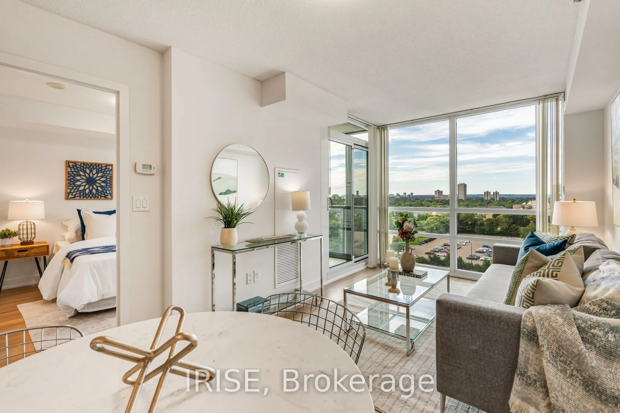5740 Yonge Street #1006