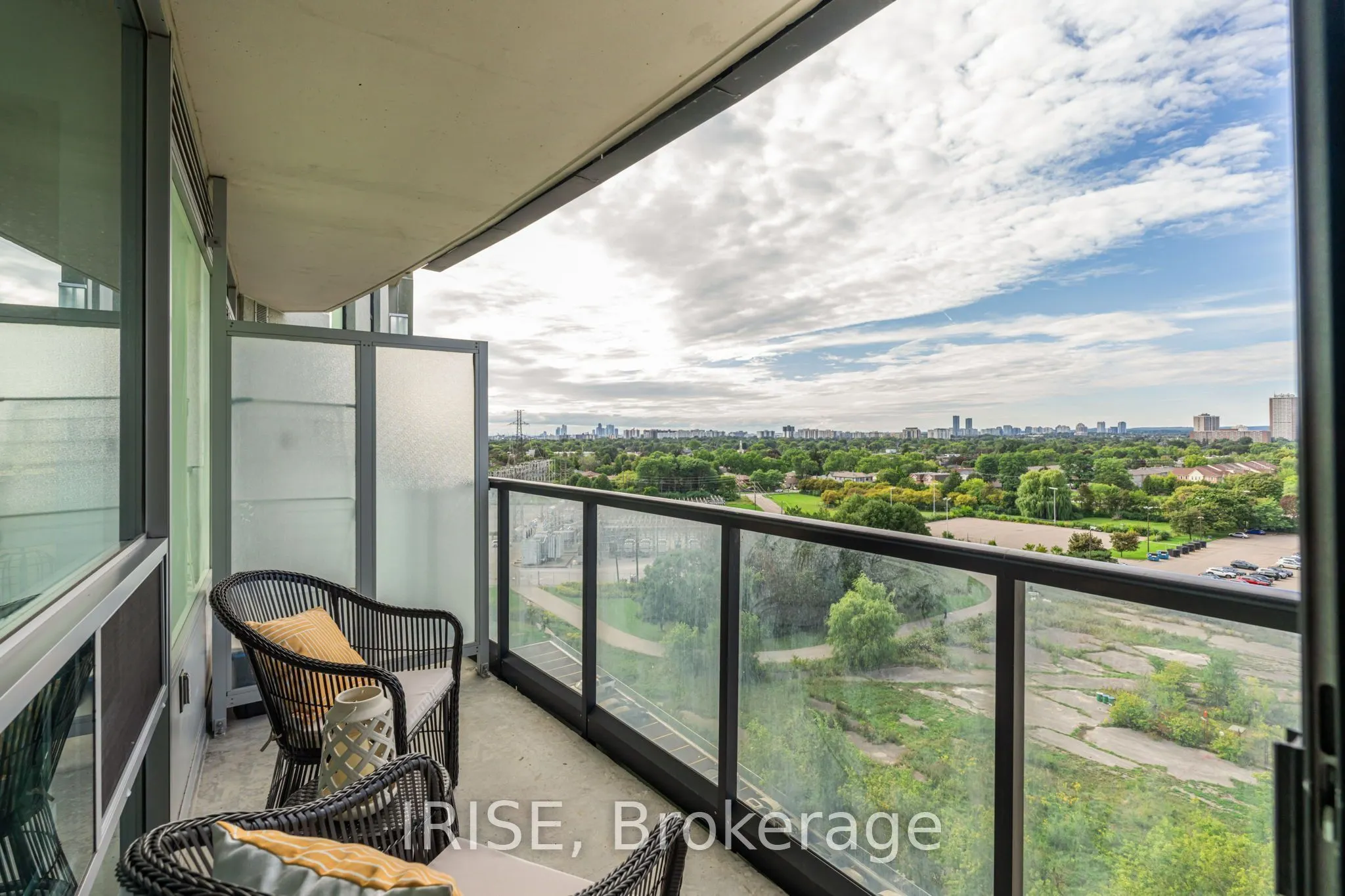 5740 Yonge Street #1006