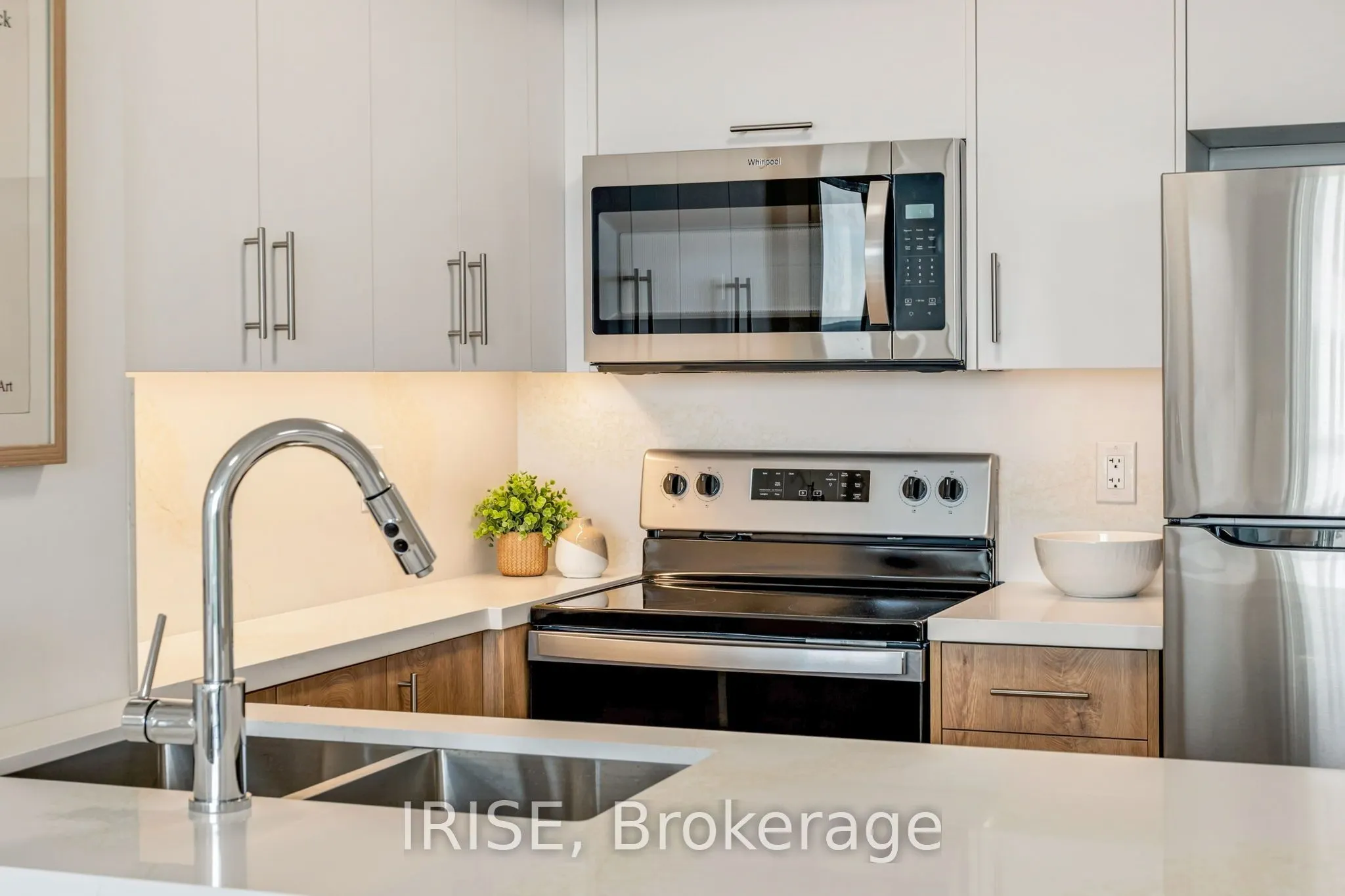 5740 Yonge Street #1006