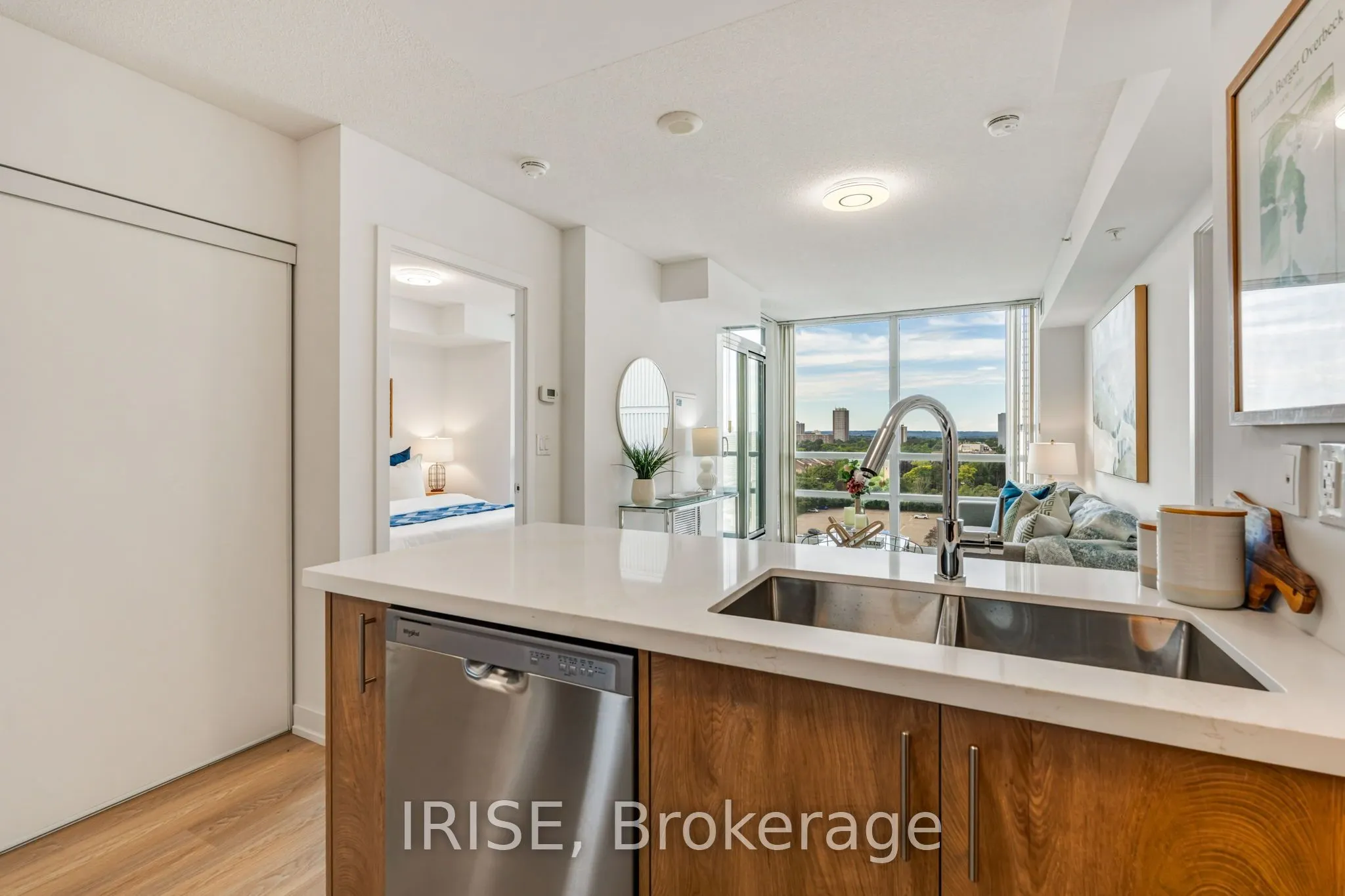 5740 Yonge Street #1006