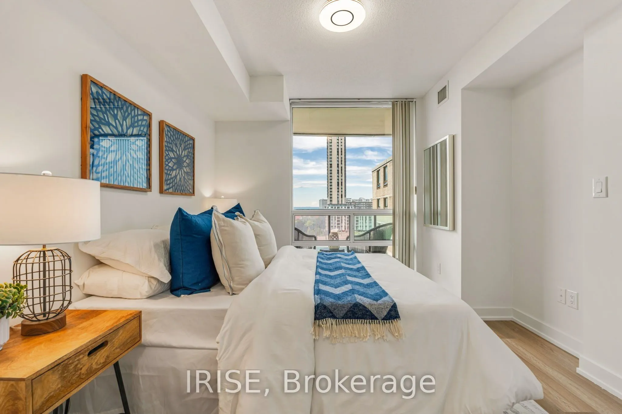 5740 Yonge Street #1006