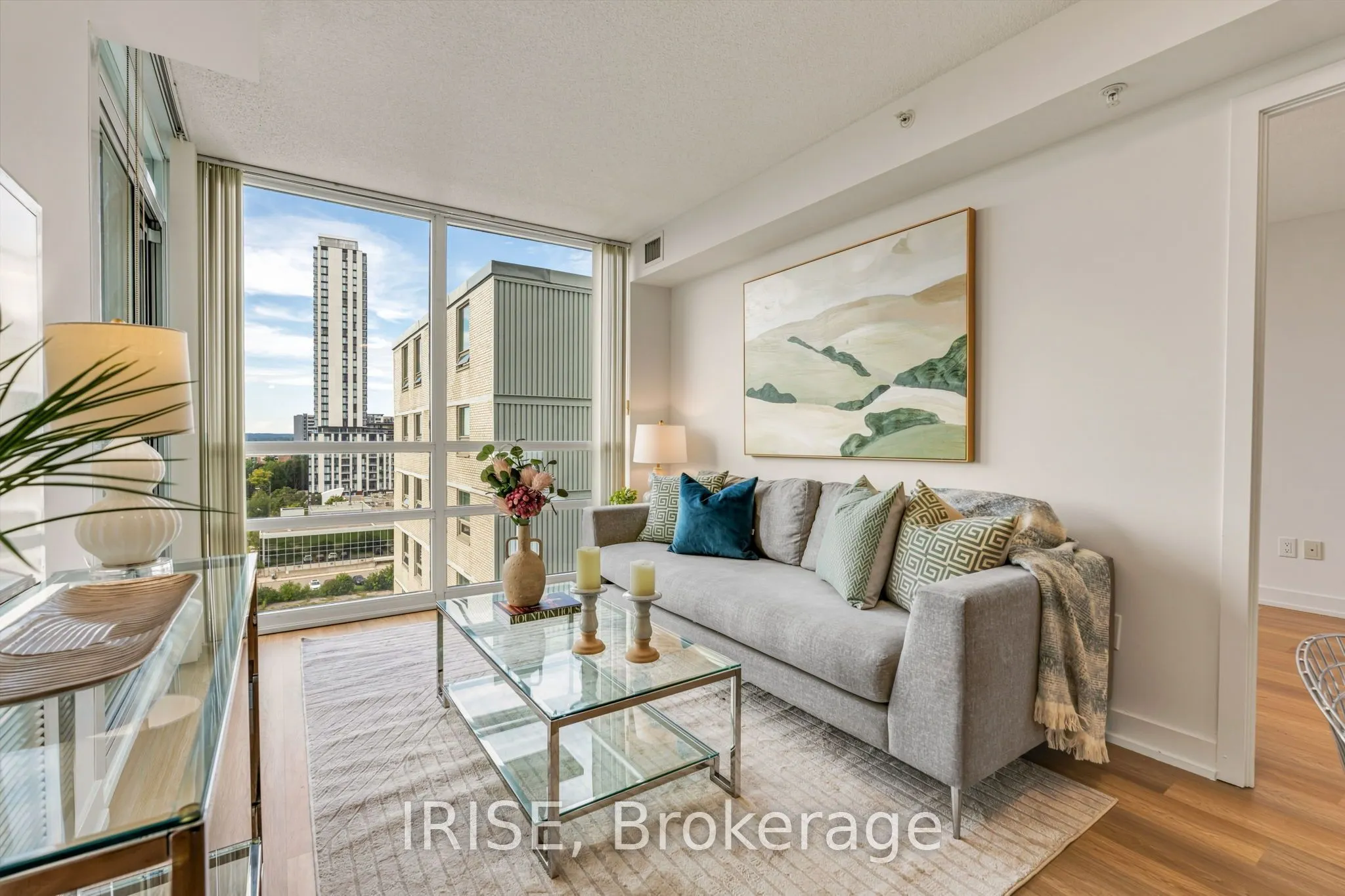 5740 Yonge Street #1006