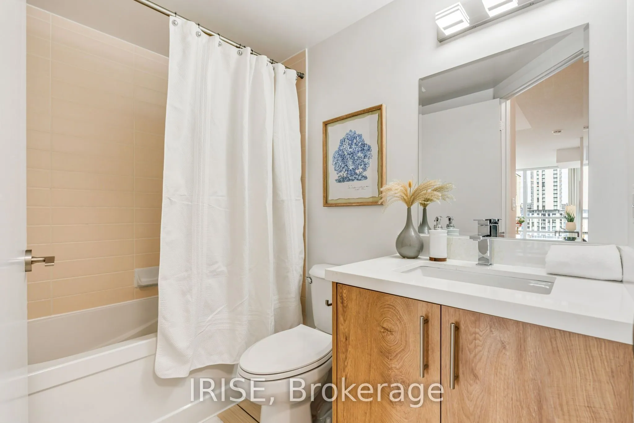5740 Yonge Street #1006