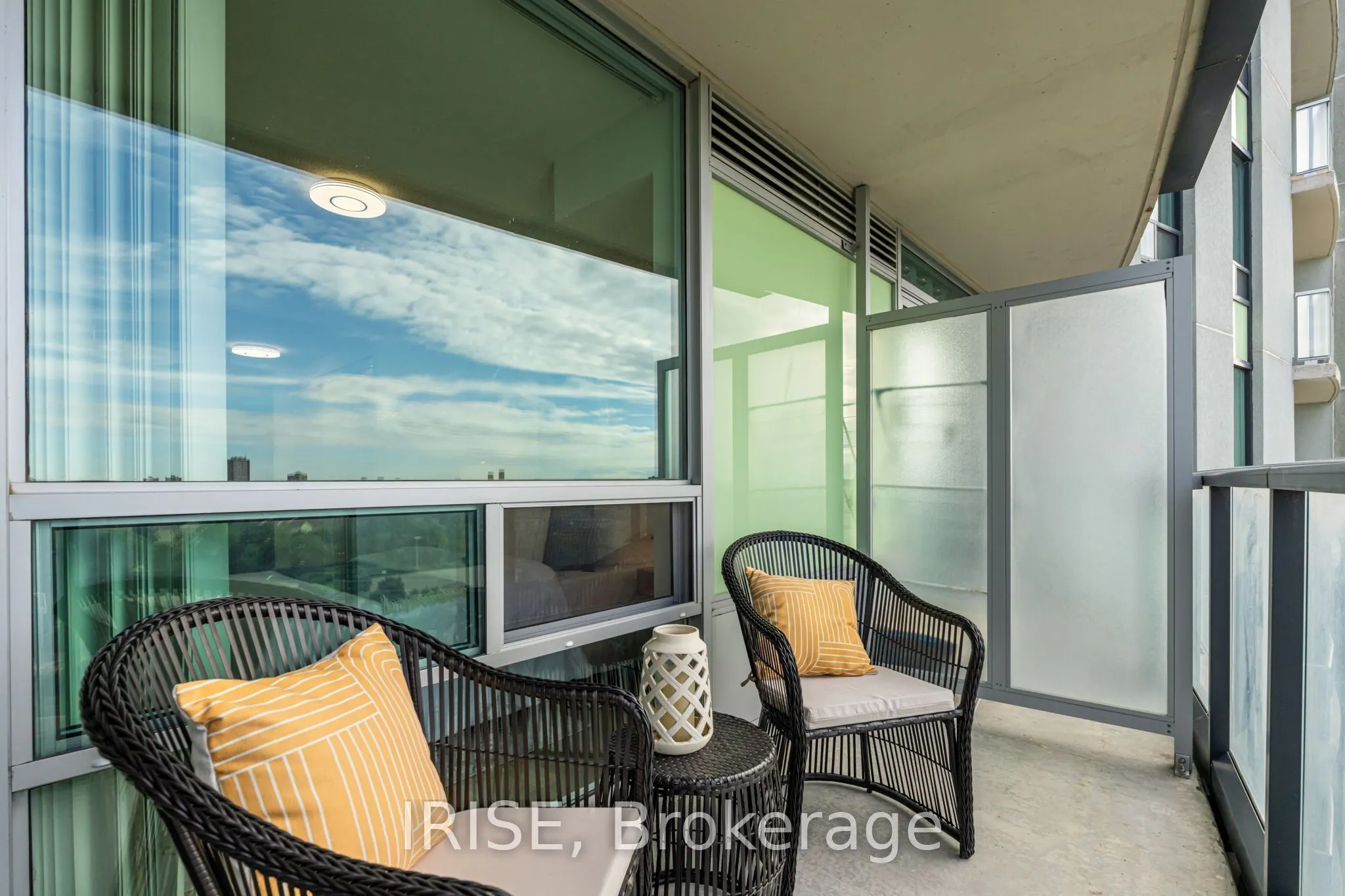 5740 Yonge Street #1006