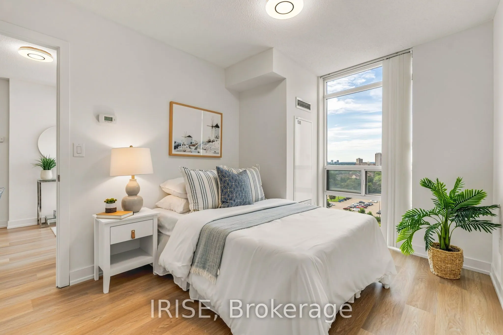 5740 Yonge Street #1006