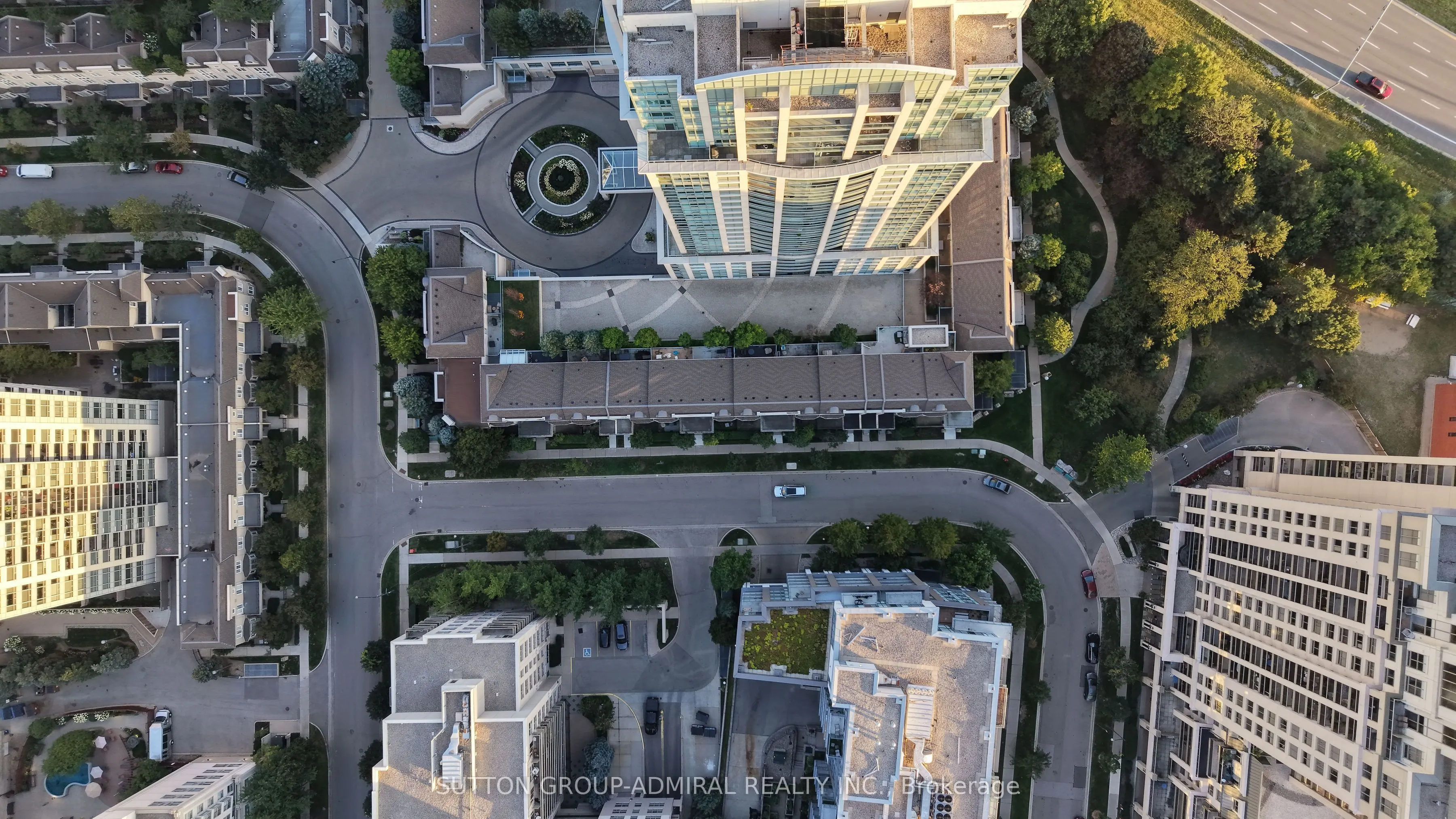 38 Kenaston Gardens #GV108